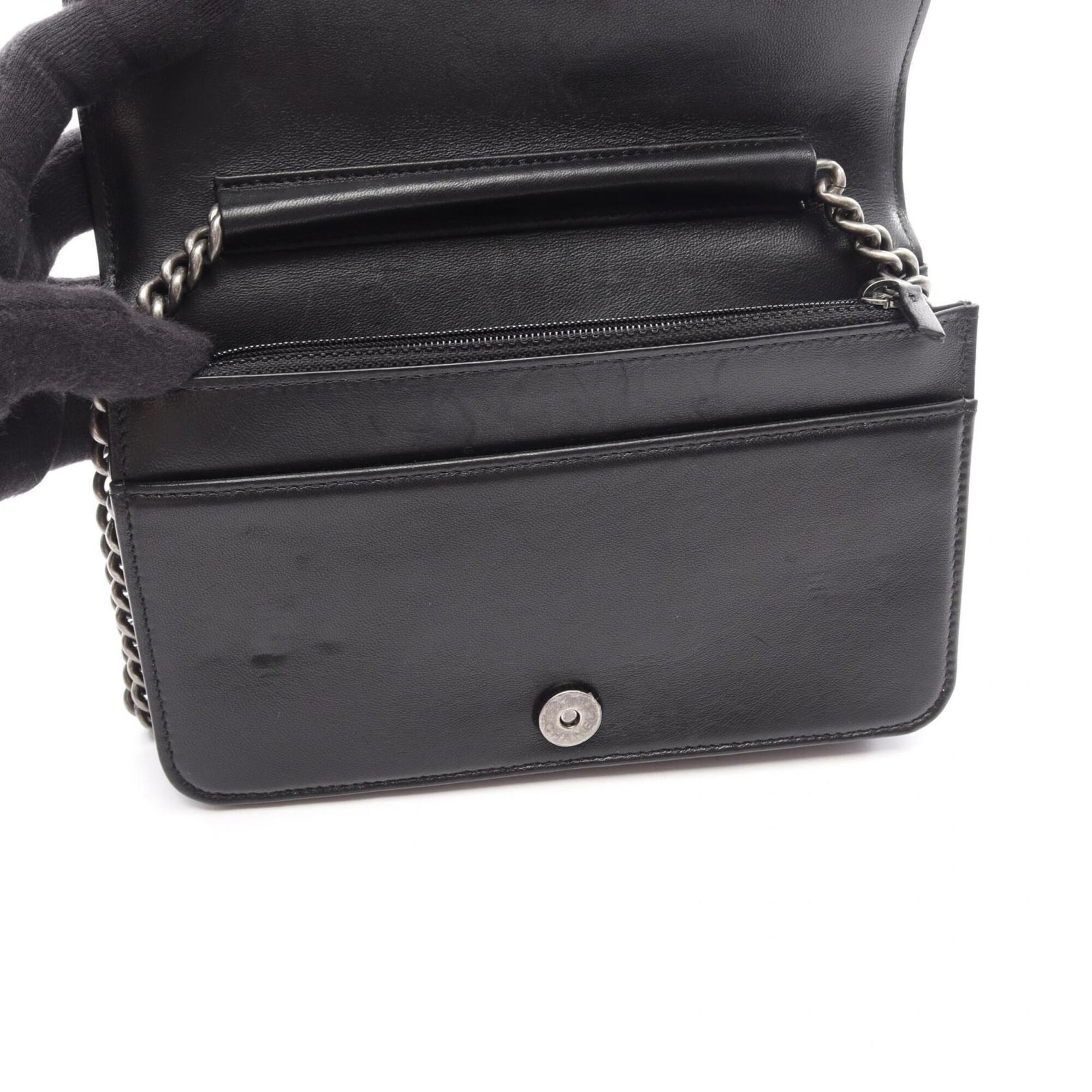 Chanel Black Leather Handbag Shoulder Bag (Pre-Owned)