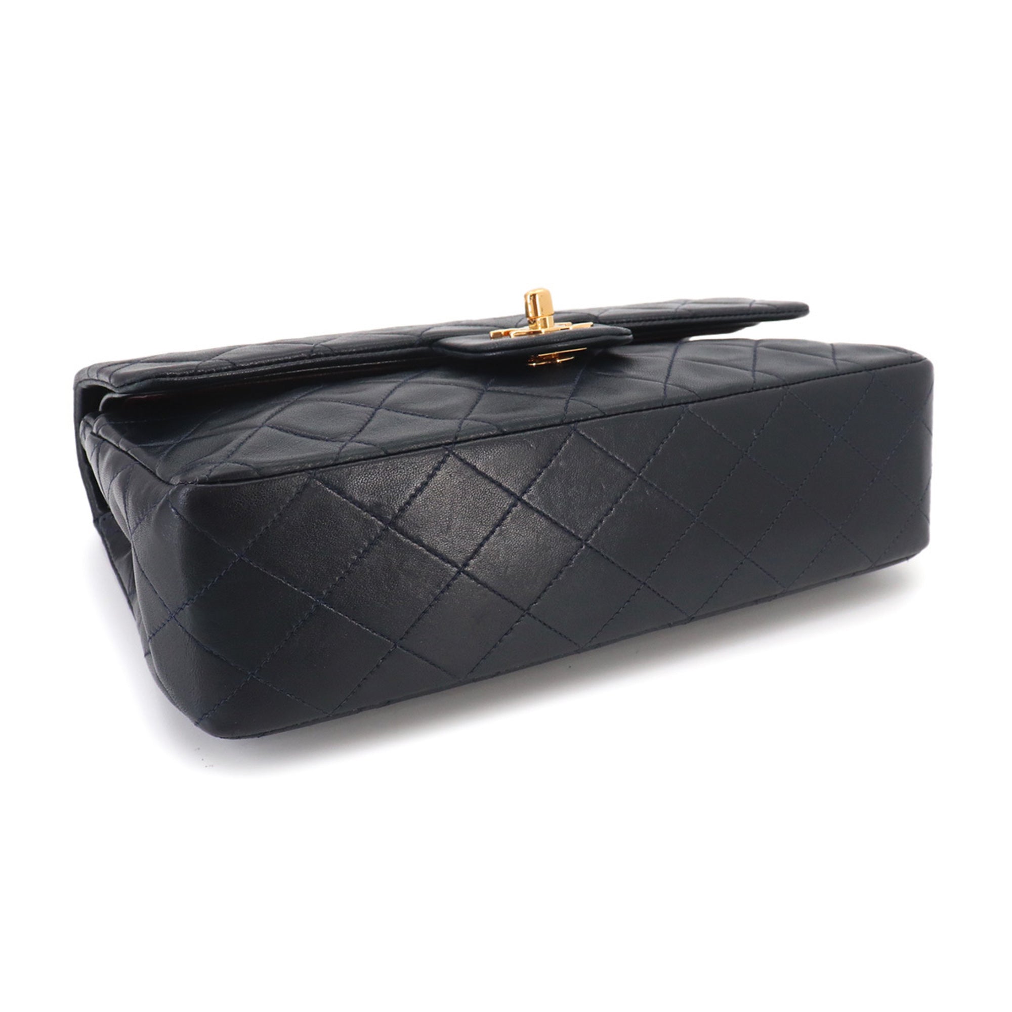 Chanel Matelasse Navy Leather Handbag Shoulder Bag (Pre-Owned)