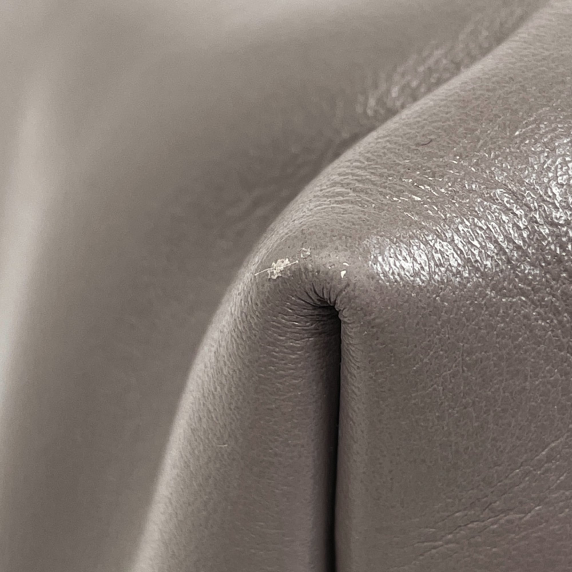 Prada Gray Leather Handbag (Pre-Owned)