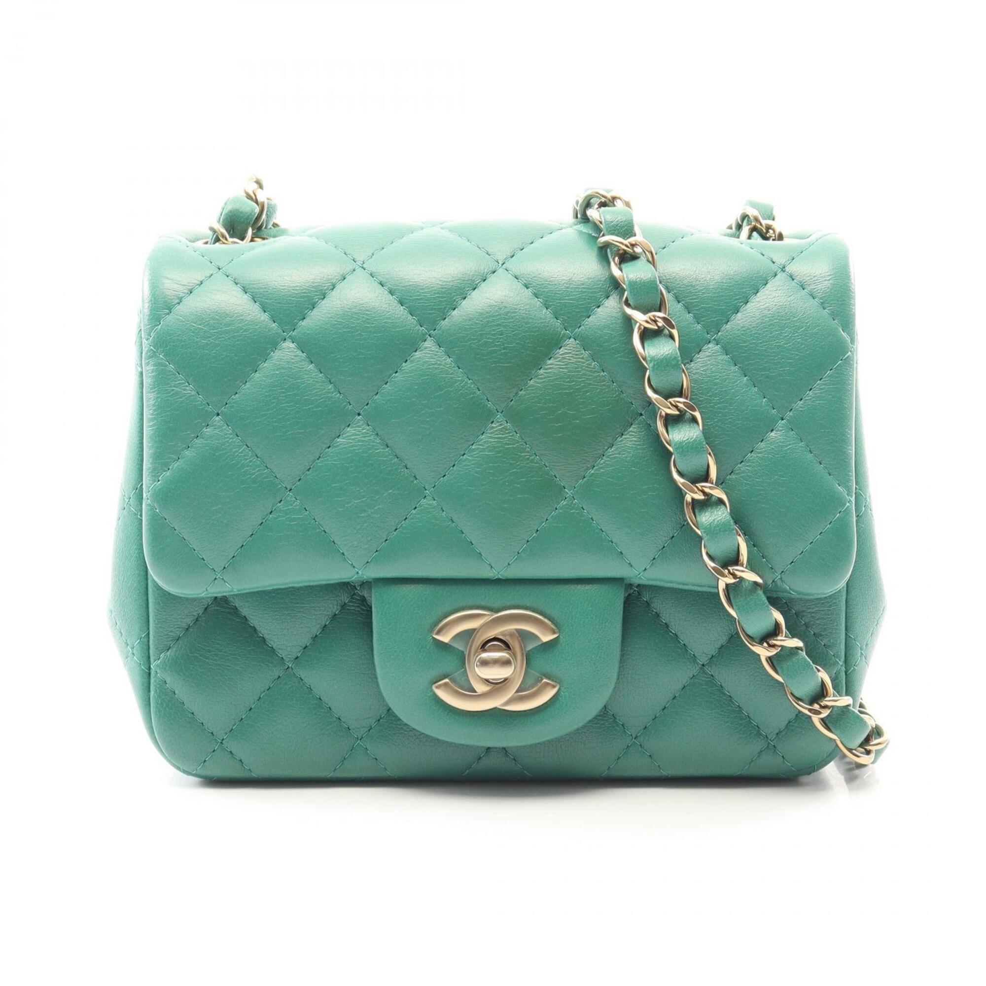 Chanel Green Leather Handbag Shoulder Bag (Pre-Owned)