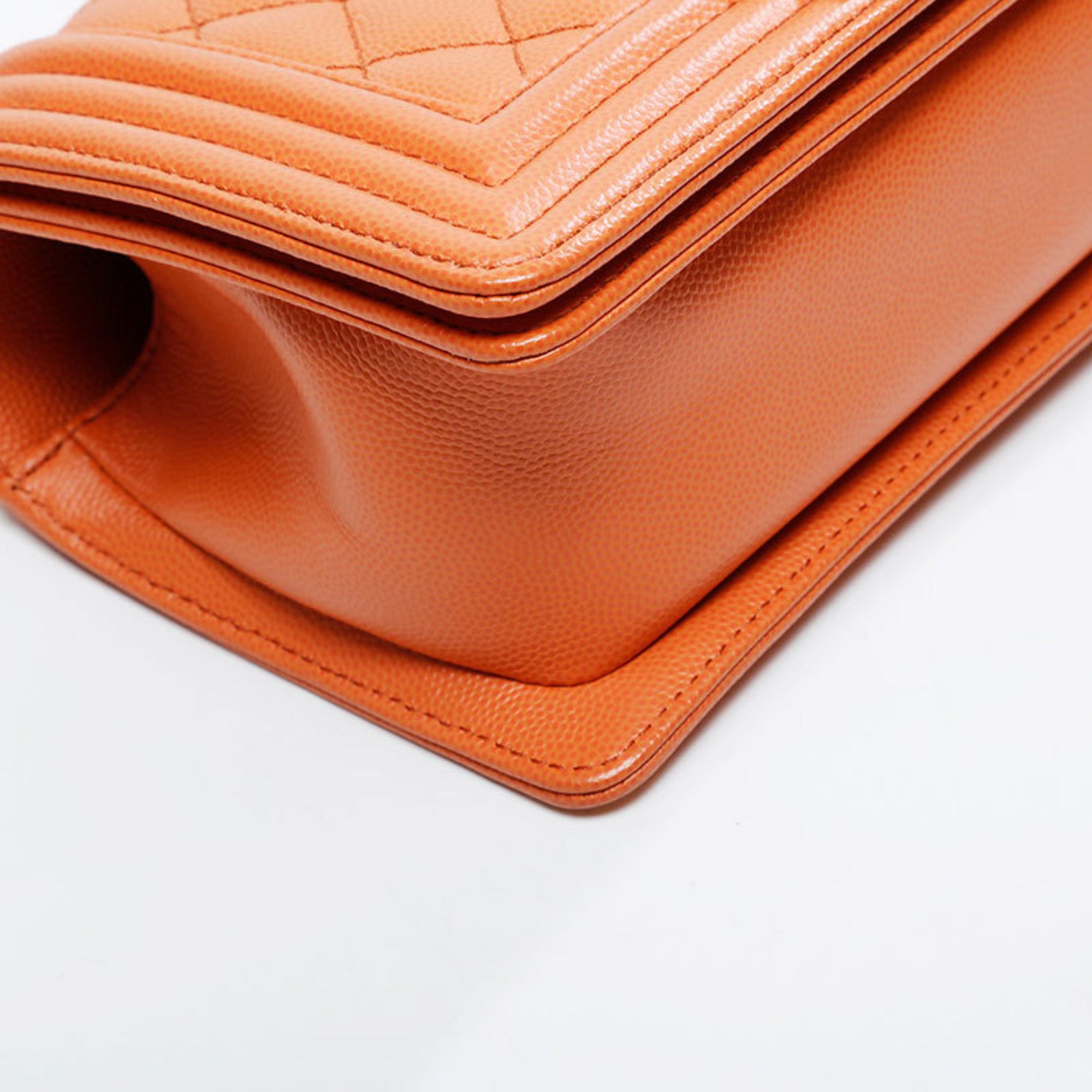 Chanel Orange Shoulder Bag (Pre-Owned)