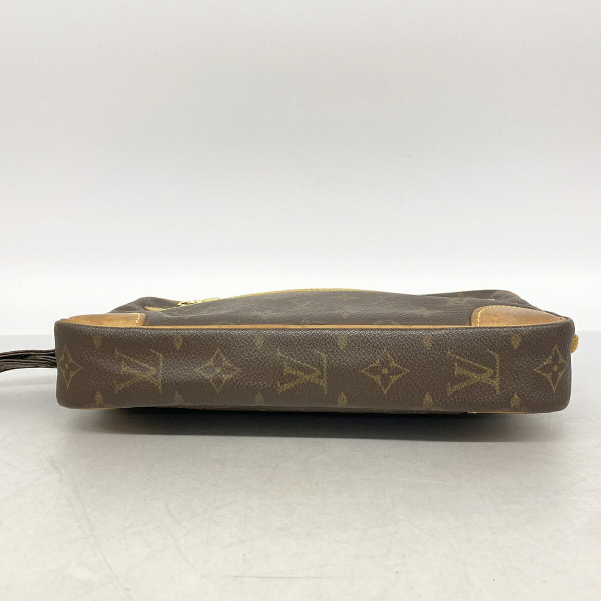 Louis Vuitton Brown Clutch Bag (Pre-Owned)