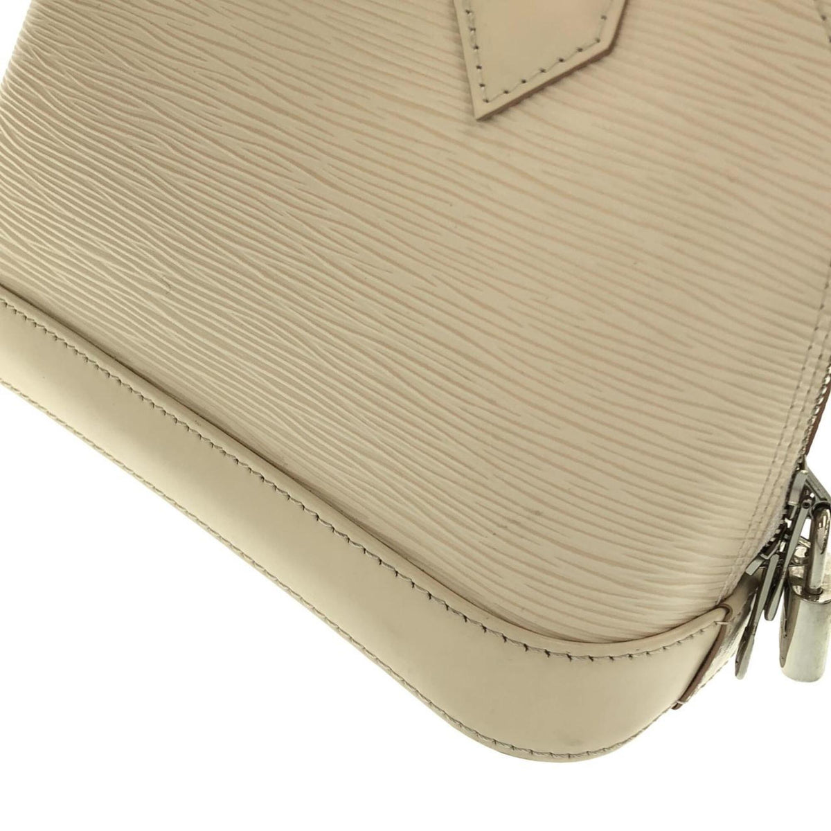 Louis Vuitton Beige Leather Handbag (Pre-Owned)