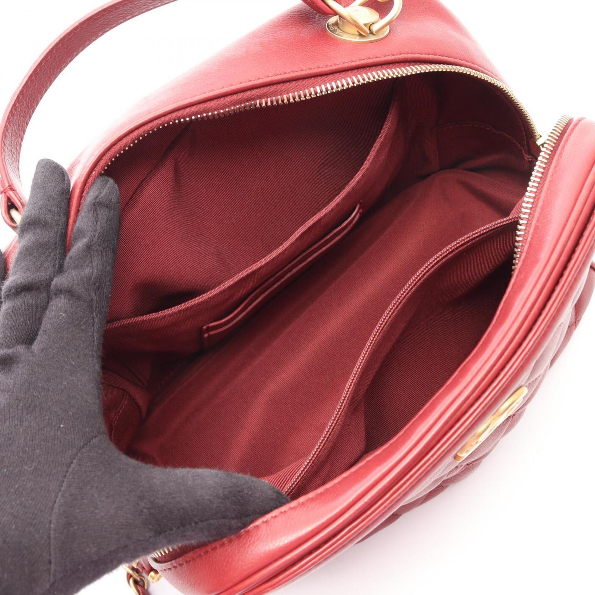 Chanel Red Color Leather Handbag Shoulder Bag (Pre-Owned)