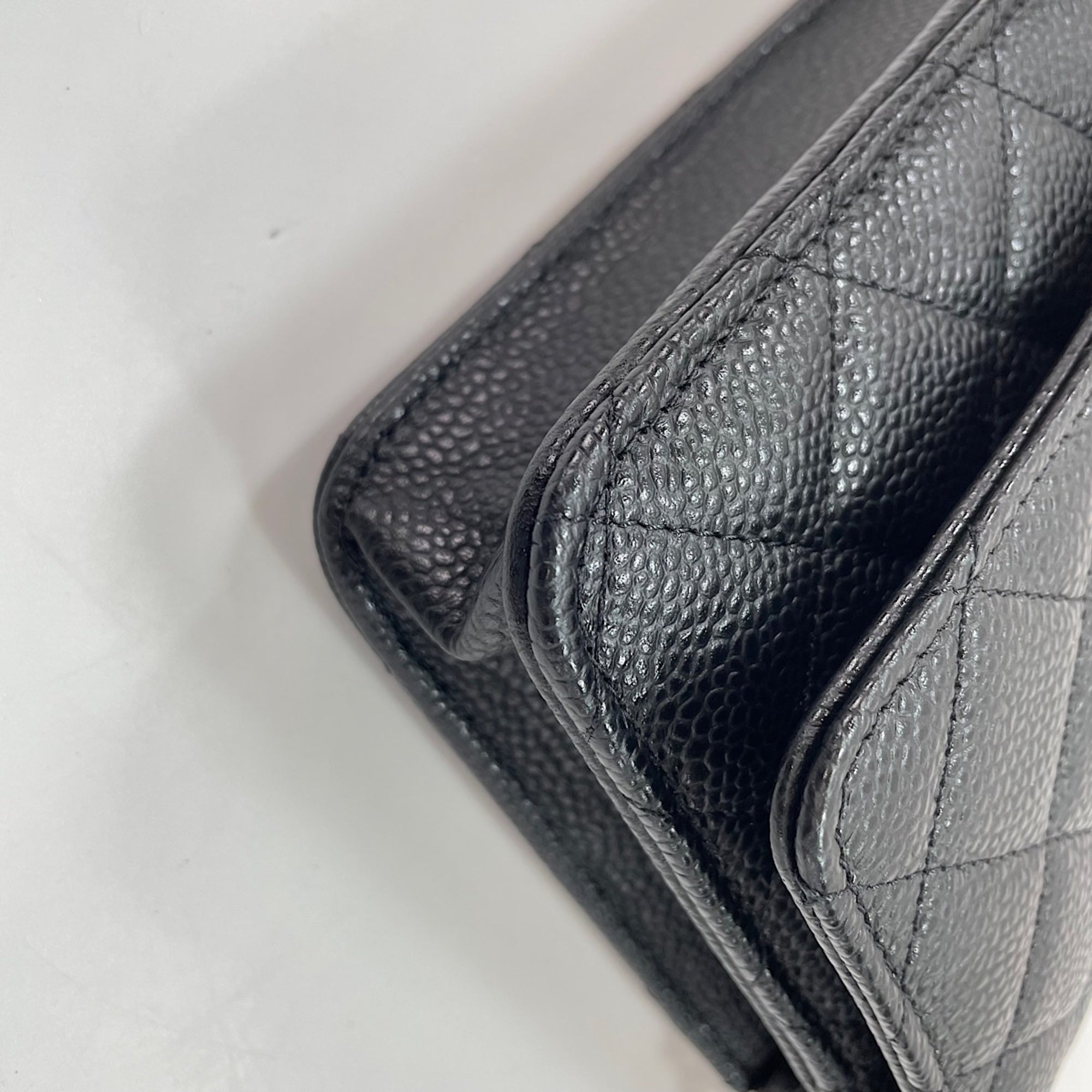 Chanel Black Shoulder Bag (Pre-Owned)