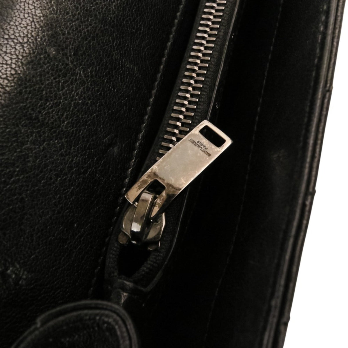 Yves Saint Laurent Black Leather Shoulder Bag (Pre-Owned)