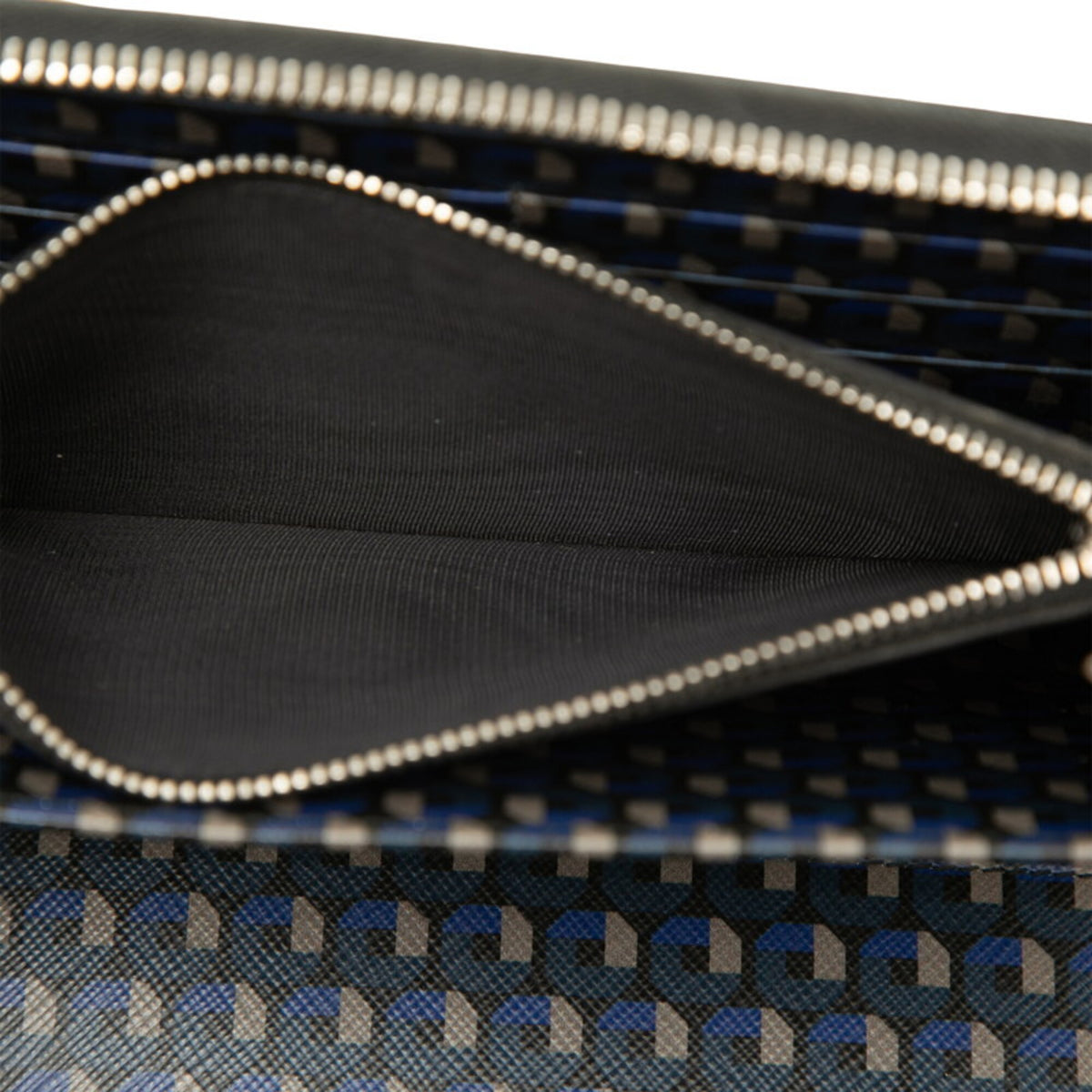 Prada Black Leather Coin Purse/Coin Case (Pre-Owned)