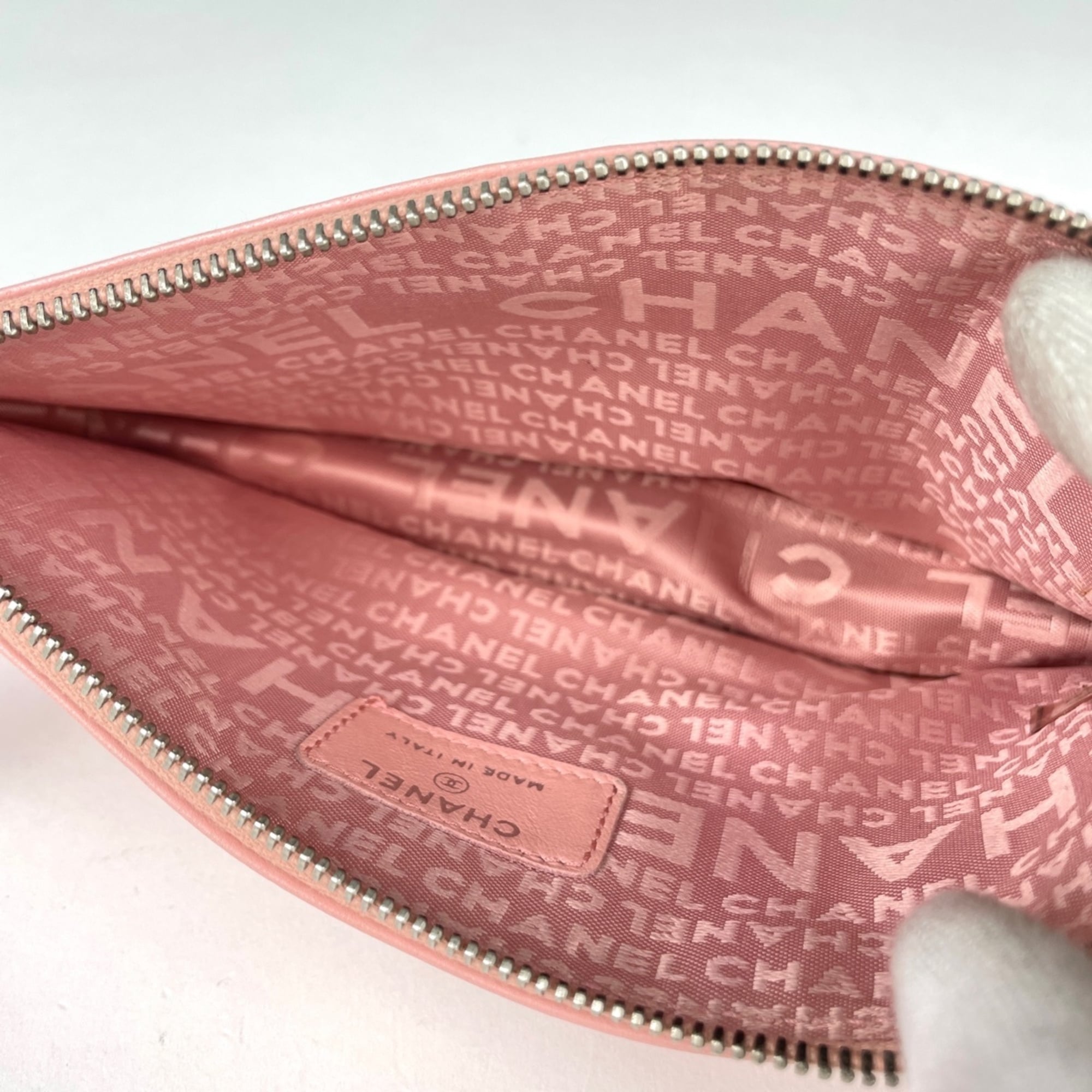 Chanel Pink Leather Handbag Pouch (Pre-Owned)