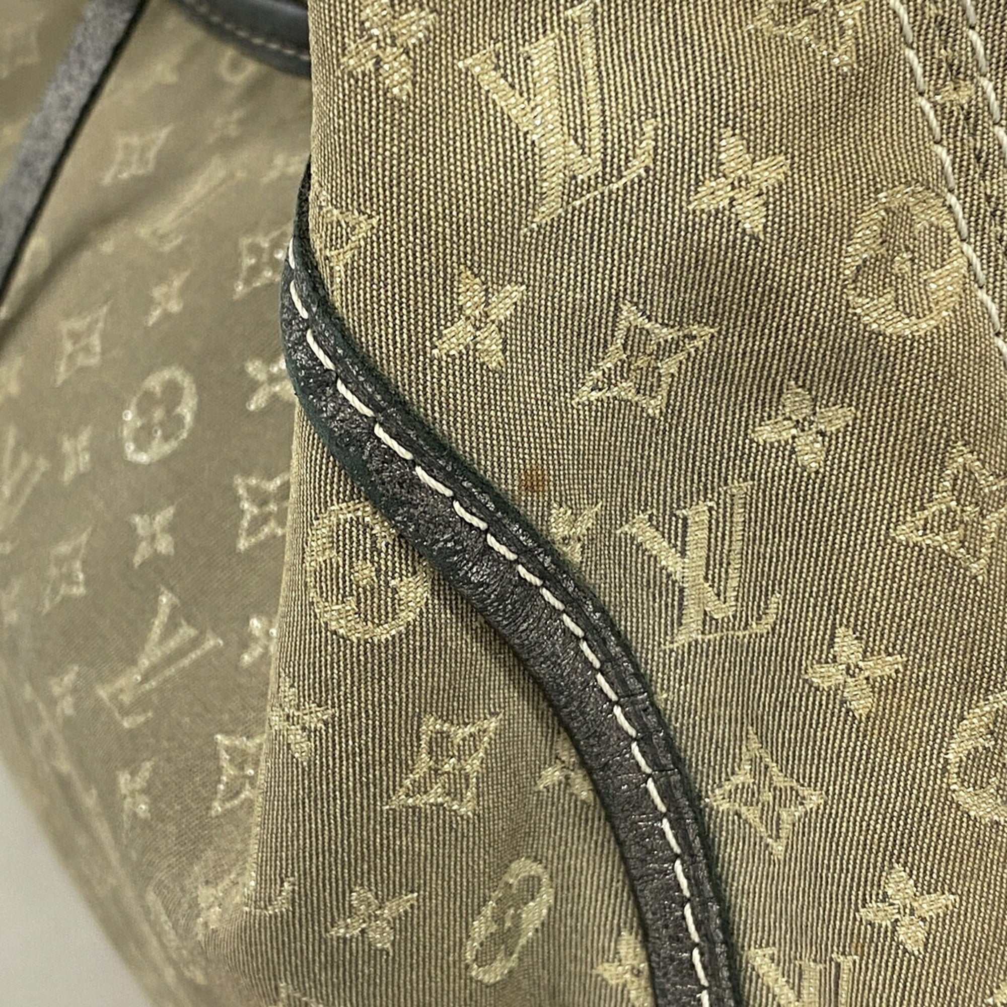 Louis Vuitton Platine Shoulder Bag (Pre-Owned)