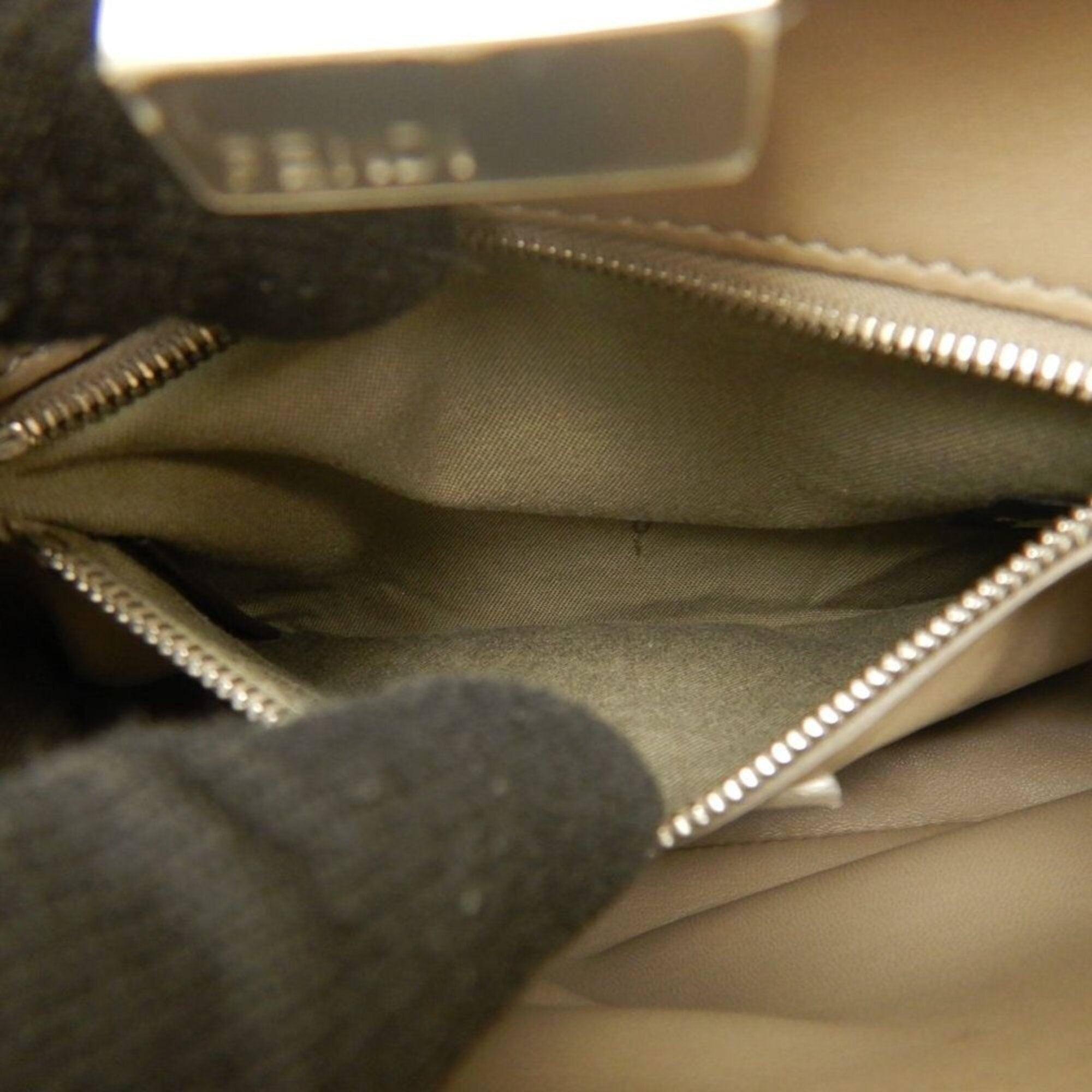 Fendi Beige Leather Handbag (Pre-Owned)