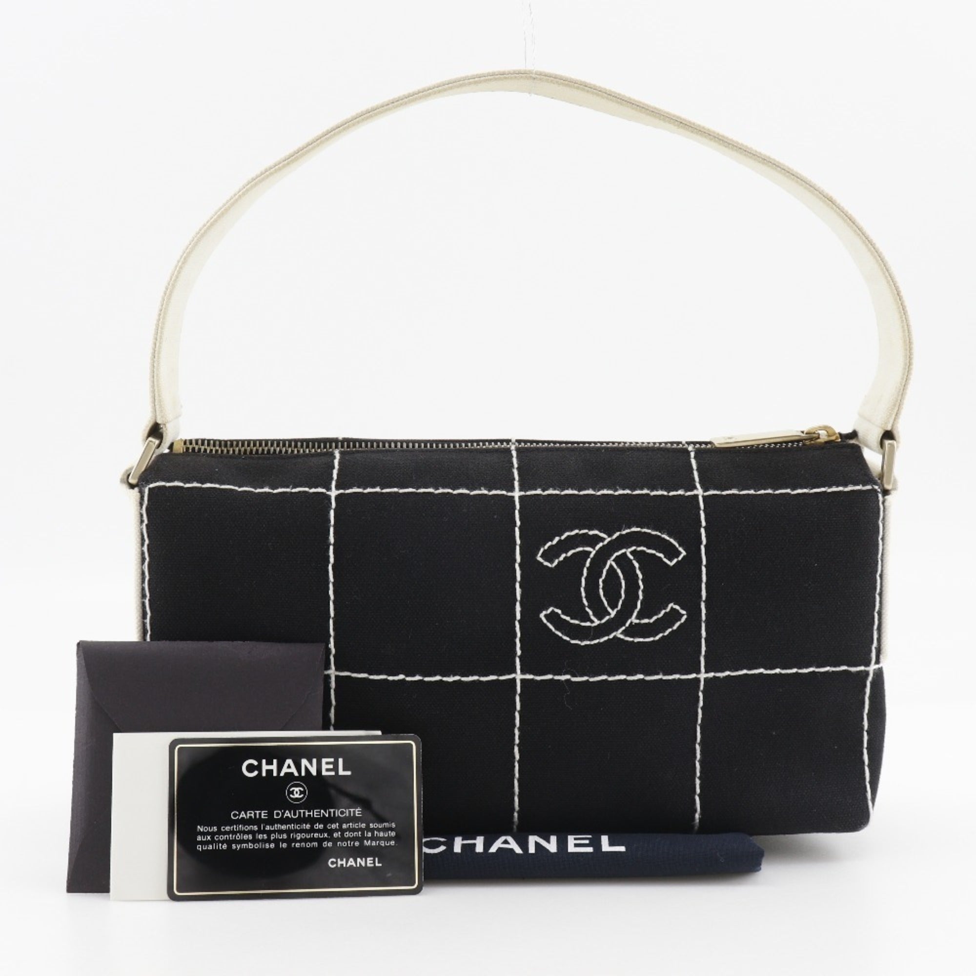 Chanel Chocolate Bar Black Canvas Shoulder Bag (Pre-Owned)