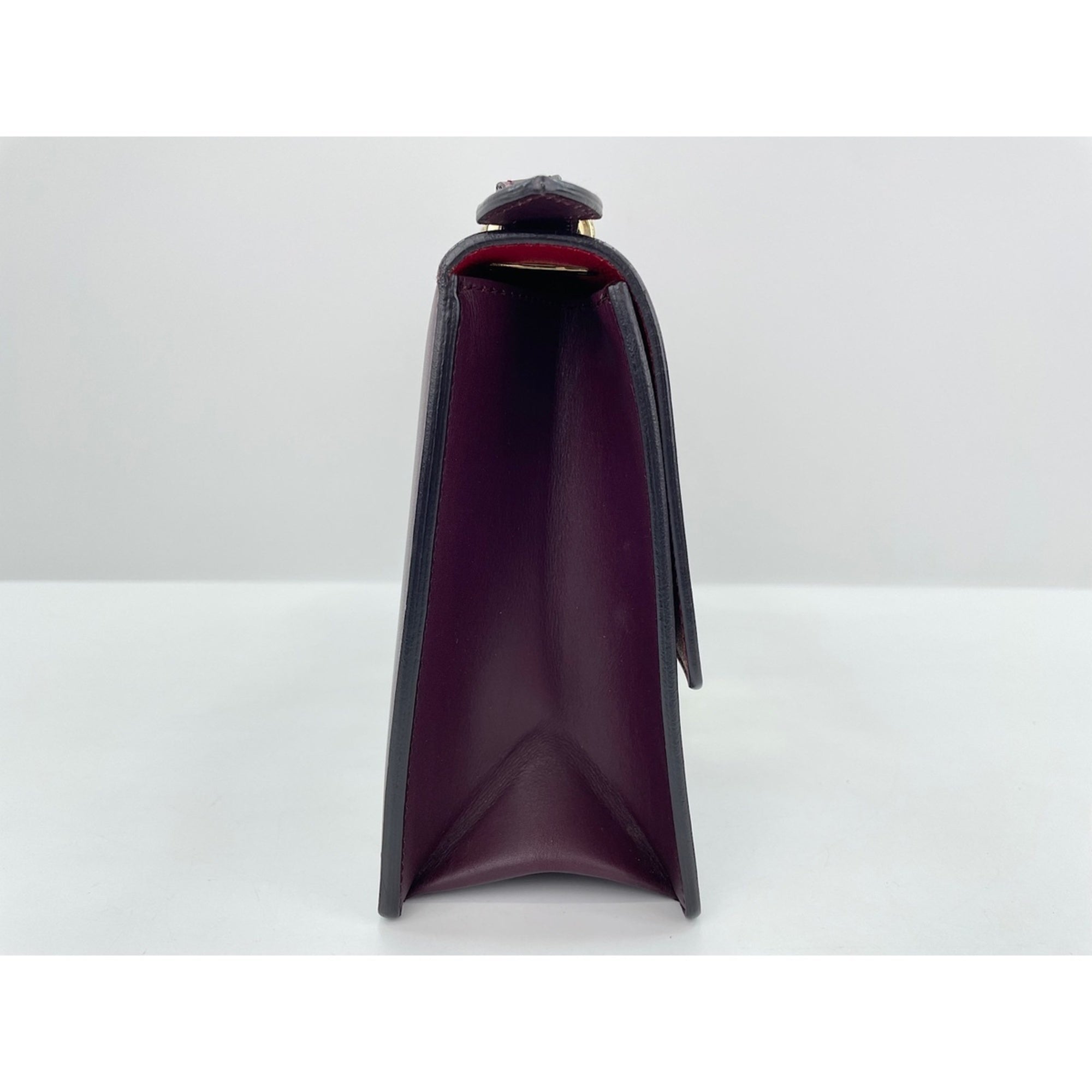 Salvatore Ferragamo Gancini Wine Leather Shoulder Bag (Pre-Owned)