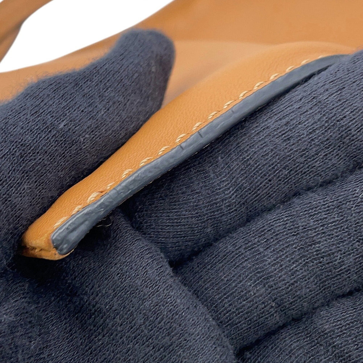 Loewe Camel Leather Shoulder Bag (Pre-Owned)