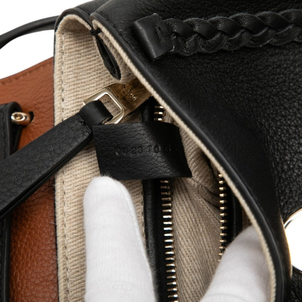 Chloé Black Leather Handbag Shoulder Bag (Pre-Owned)
