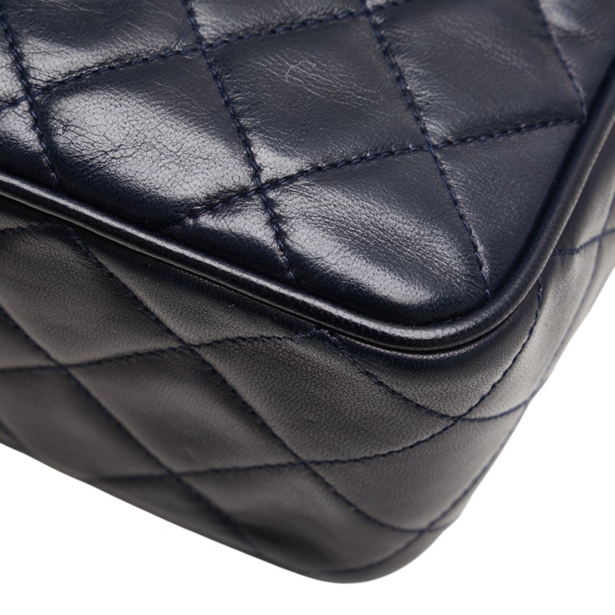 Chanel Matelasse Navy Leather Shoulder Bag (Pre-Owned)
