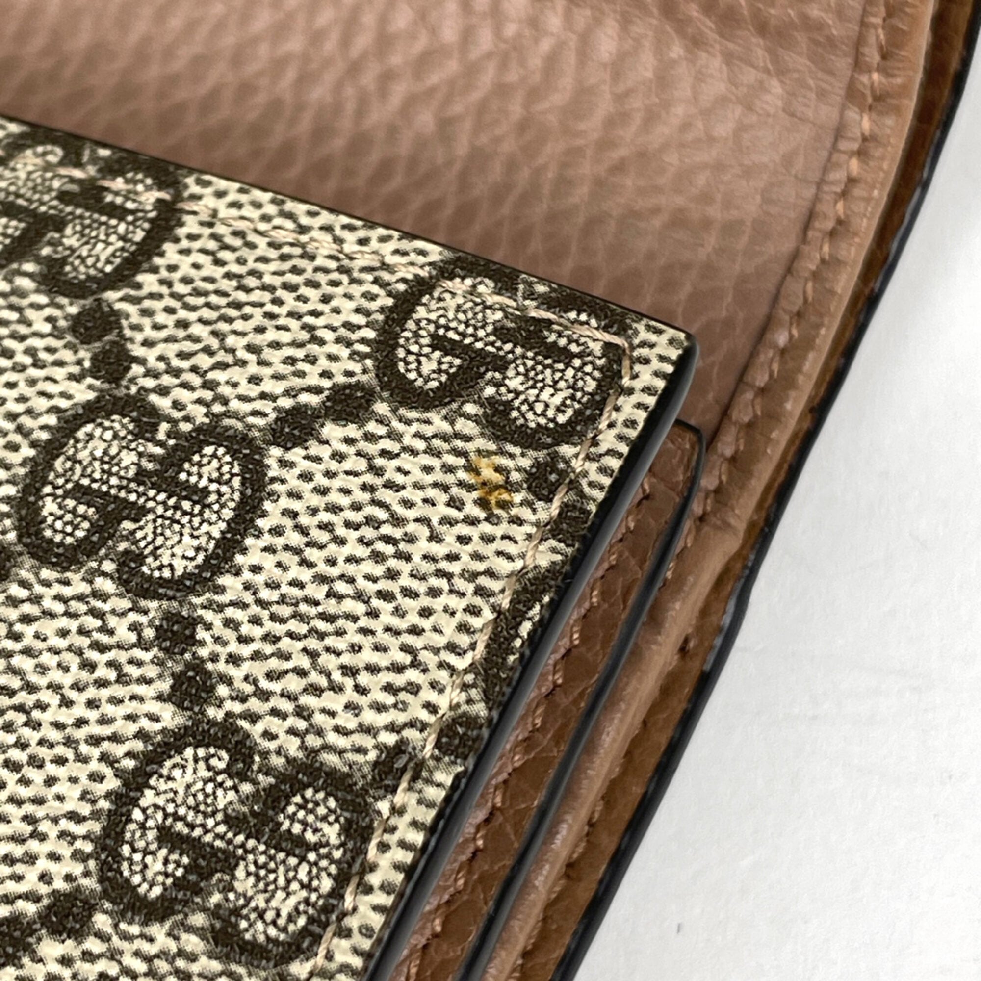 Gucci Beige Gg Supreme Leather Wallet (Bi-Fold) (Pre-Owned)