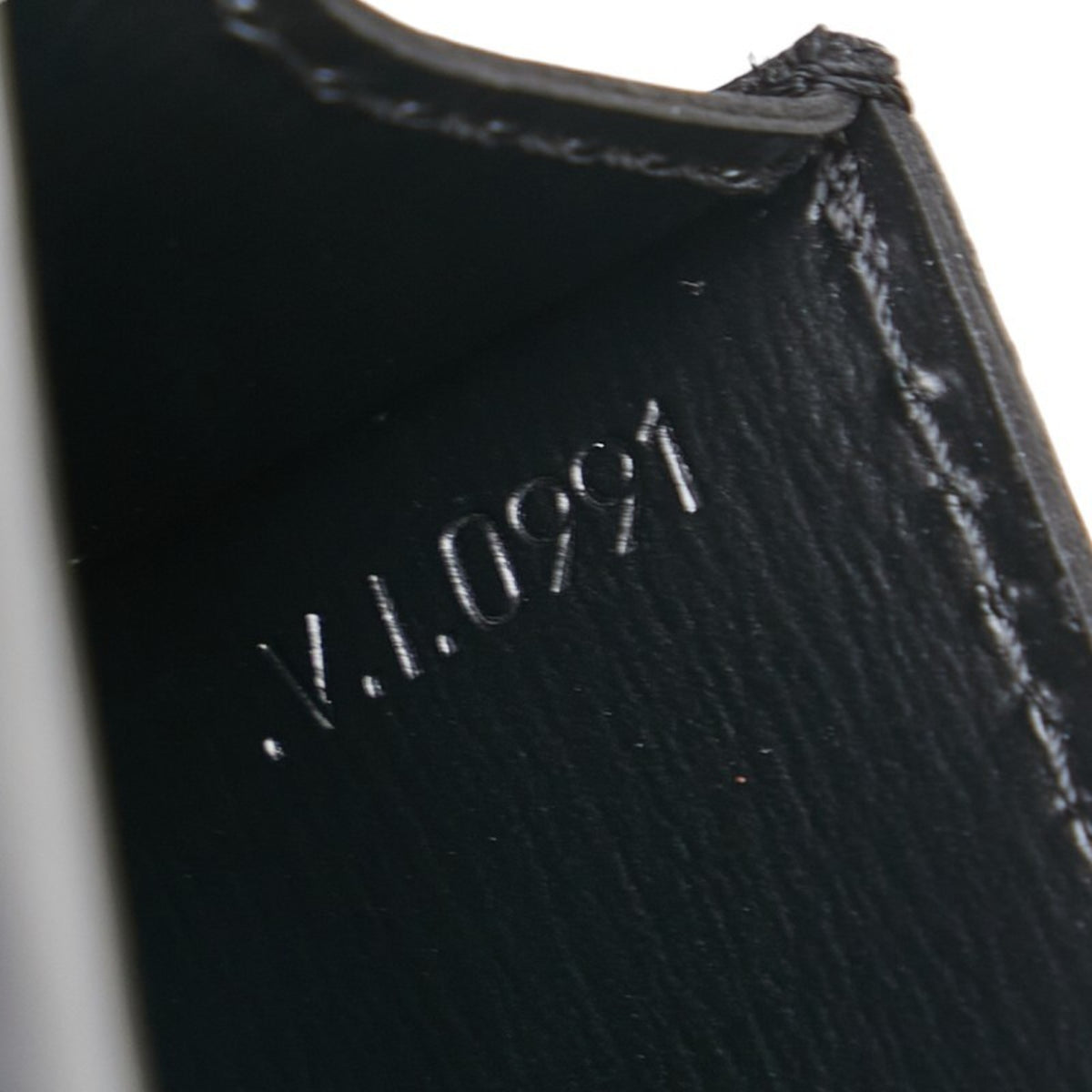 Louis Vuitton Black Noir Leather Shoulder Bag (Pre-Owned)