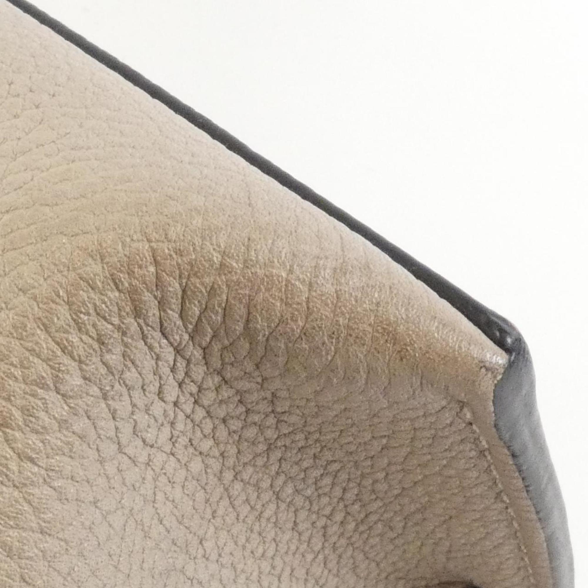 Loewe Light Beige Leather Handbag (Pre-Owned)