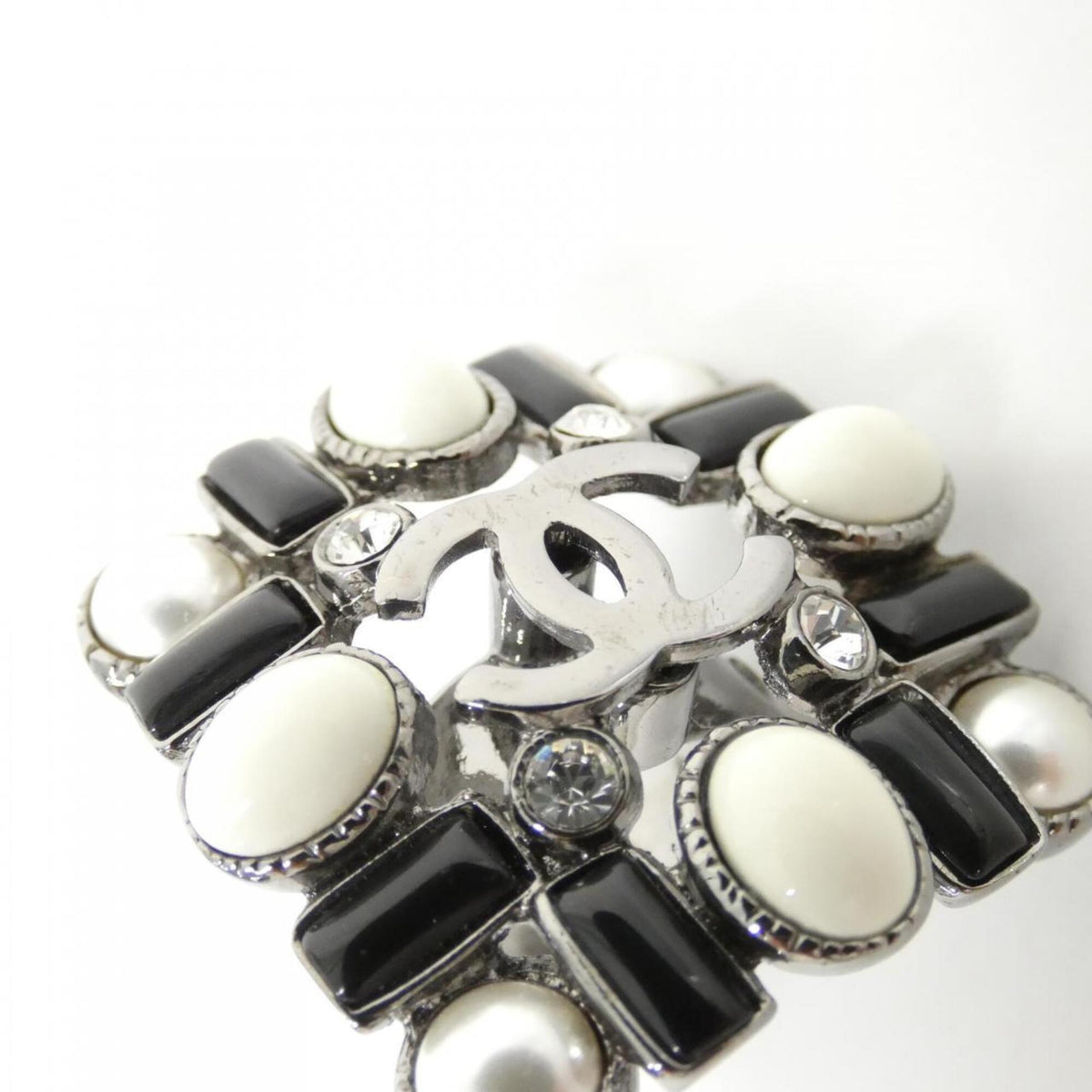 Chanel Artificial Pearl Band Ring (Pre-Owned)