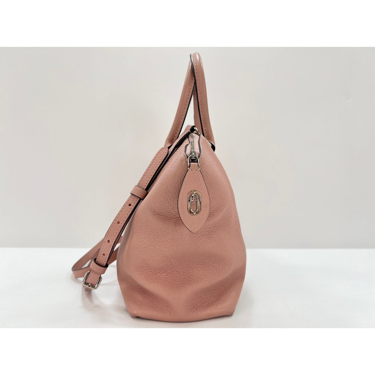 Louis Vuitton Pink Handbag (Pre-Owned)
