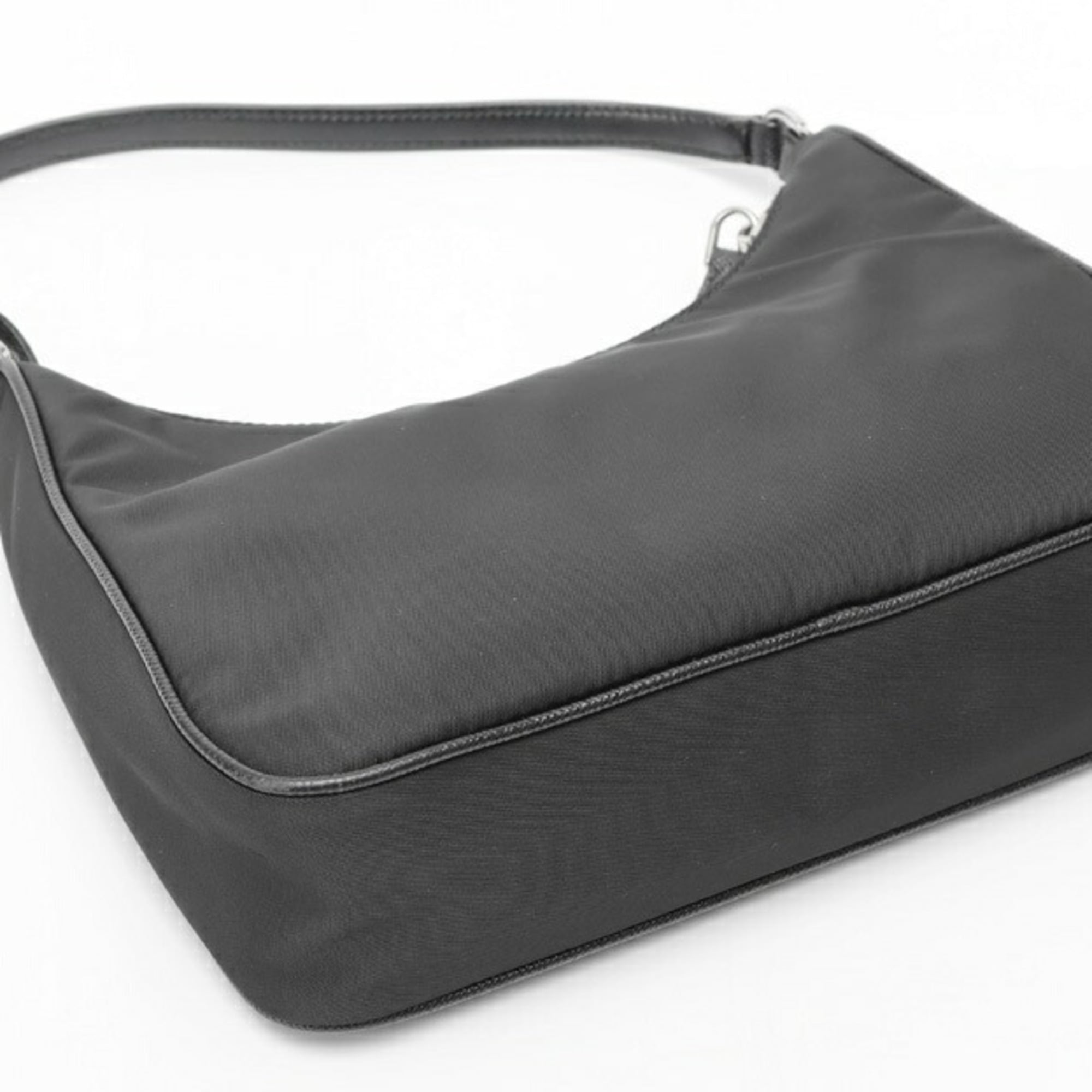 Prada Black Nylon Shoulder Bag (Pre-Owned)
