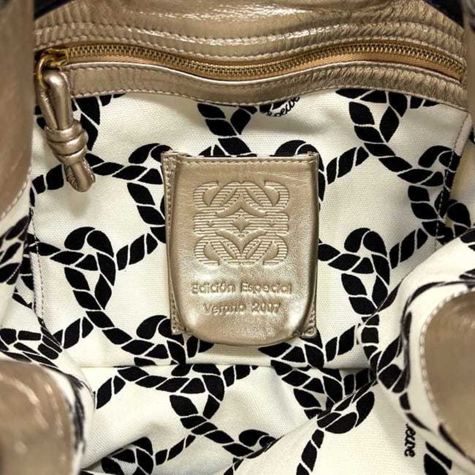 Loewe Brown White Canvas Leather Shoulder Bag (Pre-Owned)