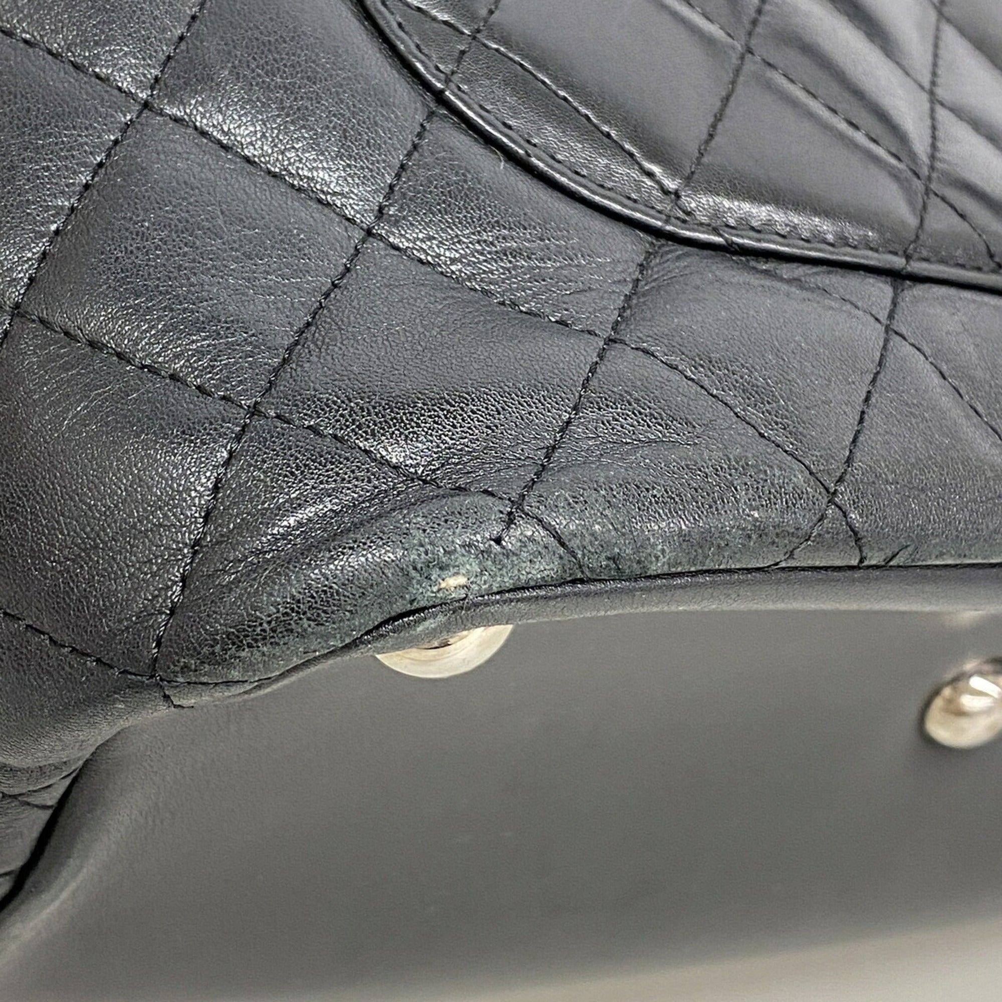 Chanel Black Leather Tote Bag (Pre-Owned)
