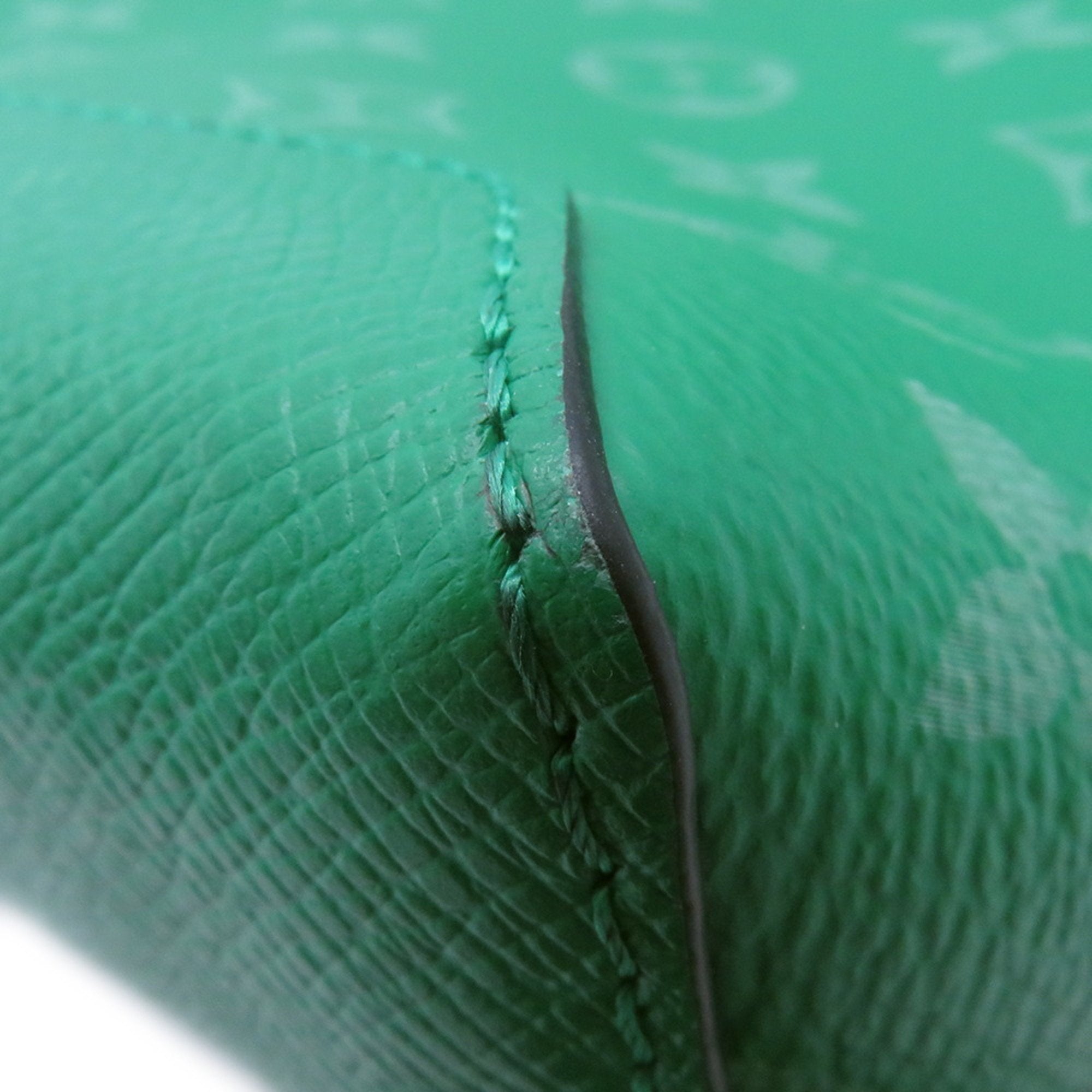 Louis Vuitton Monogram Silver Monogram Taiga Leather Sling Bag (Pre-Owned)