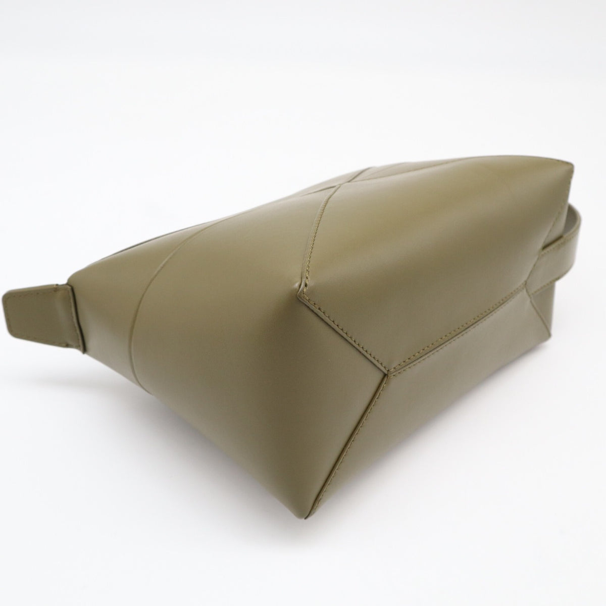 Loewe Puzzle Khaki Leather Clutch Bag (Pre-Owned)