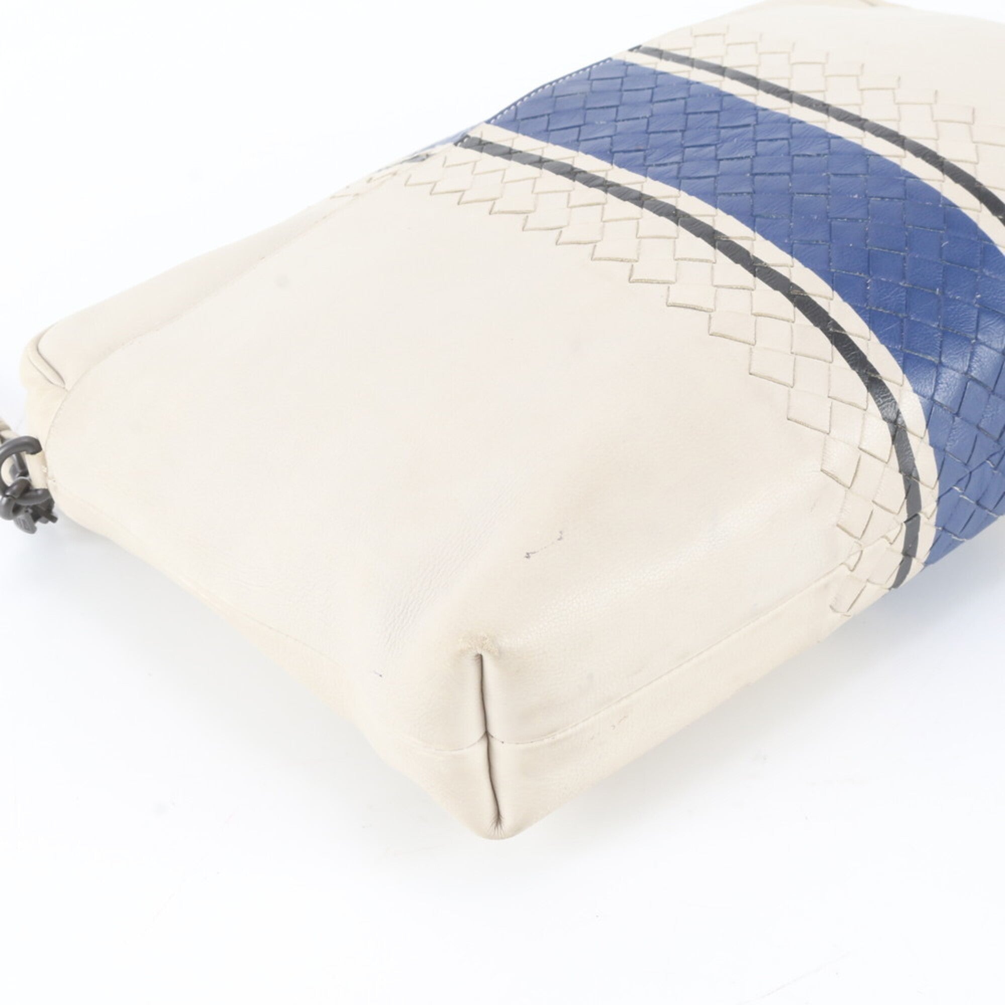 Bottega Veneta Intrecciato White Leather Clutch Bag Pouch (Pre-Owned)