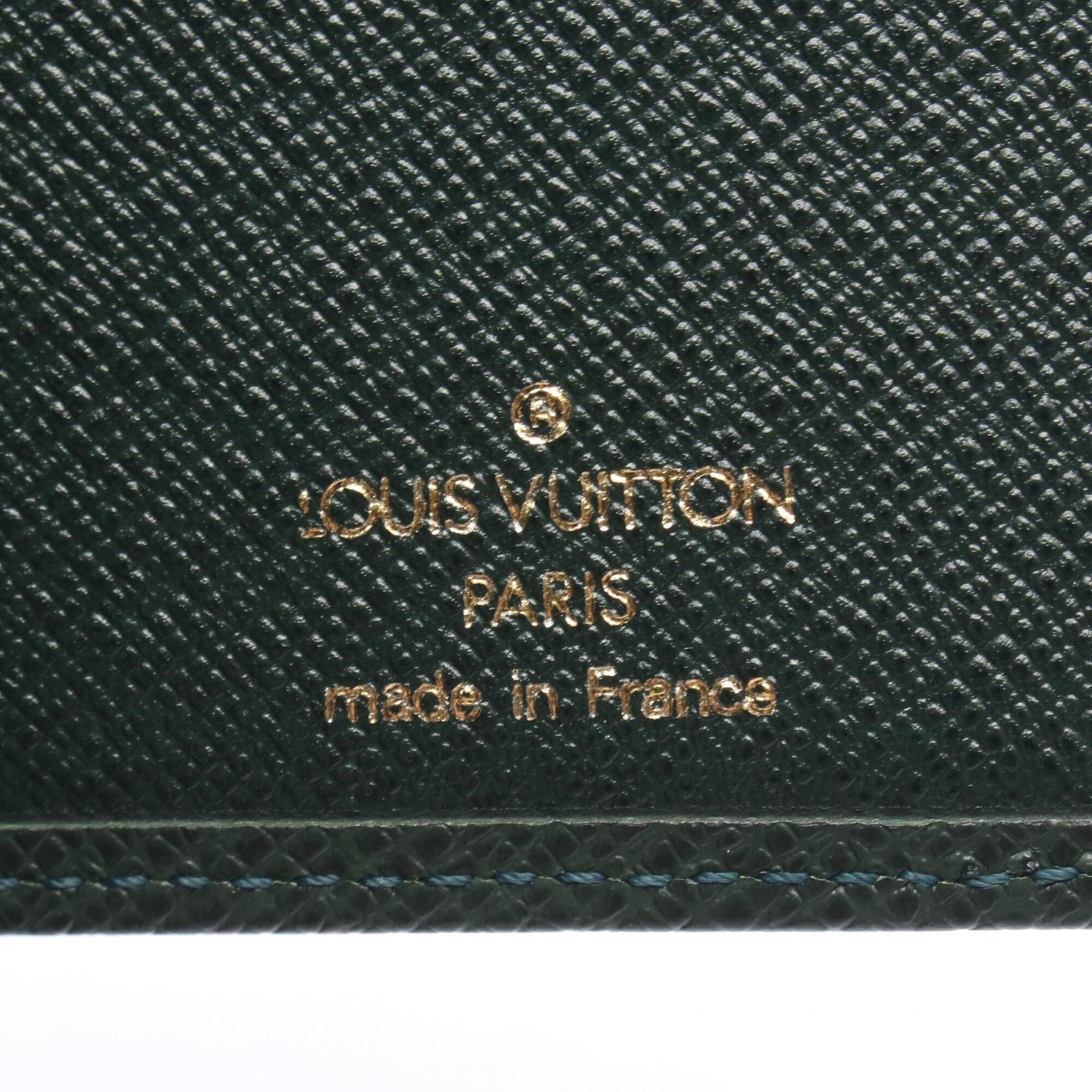 Louis Vuitton Green Taiga Leather Leather Wallet (Bi-Fold) (Pre-Owned)