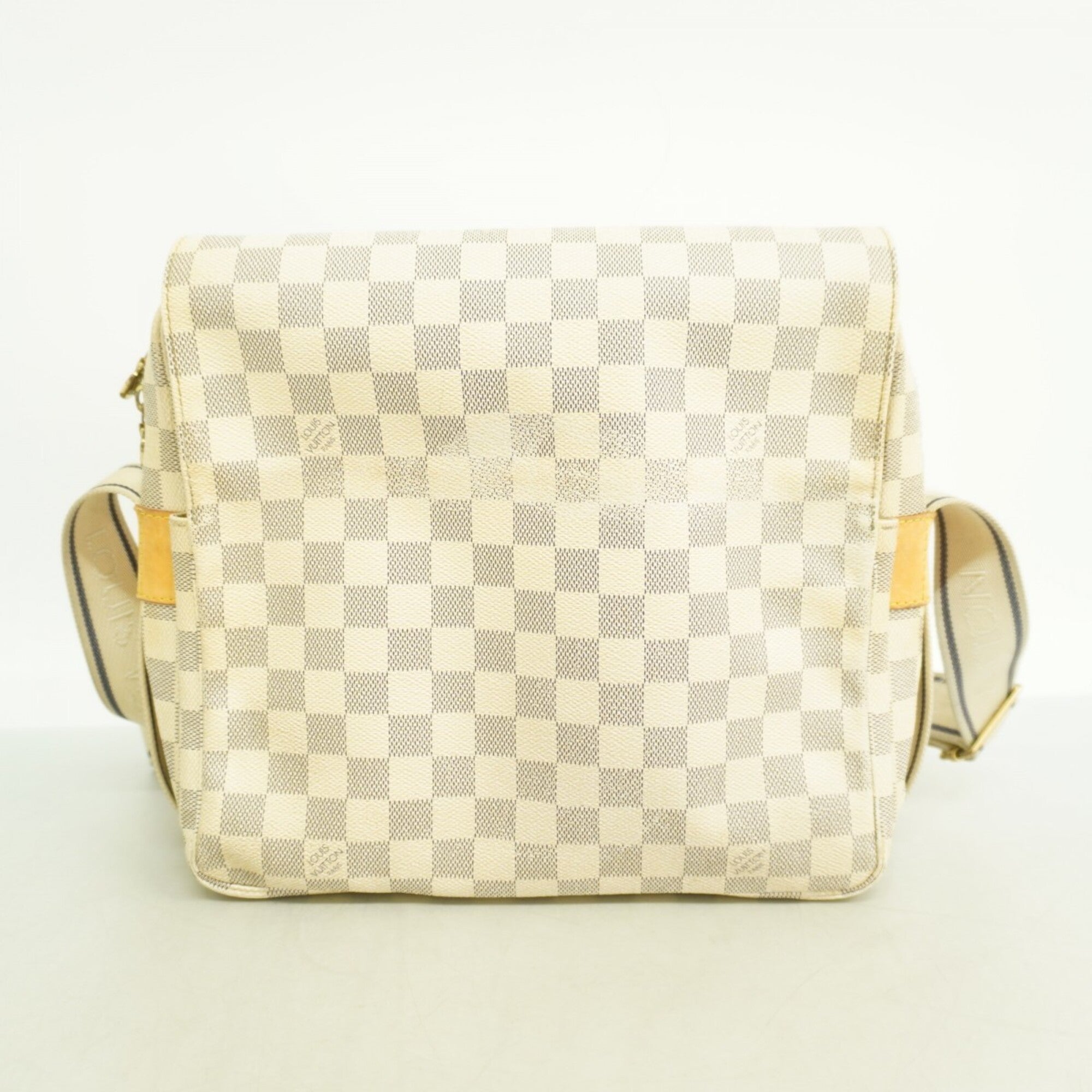 Louis Vuitton White Shoulder Bag (Pre-Owned)
