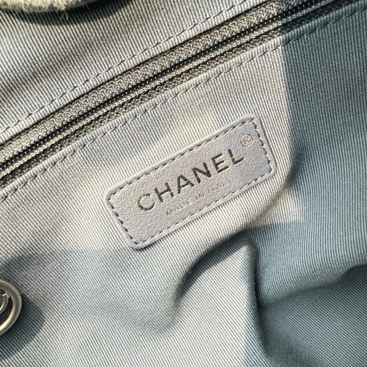 Chanel Light Blue Denim Tote Bag (Pre-Owned)