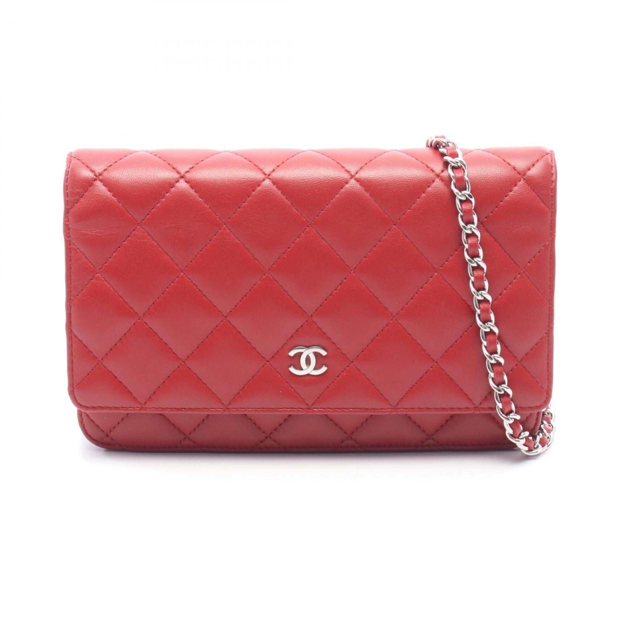 Chanel Red Color Leather Handbag Shoulder Bag (Pre-Owned)