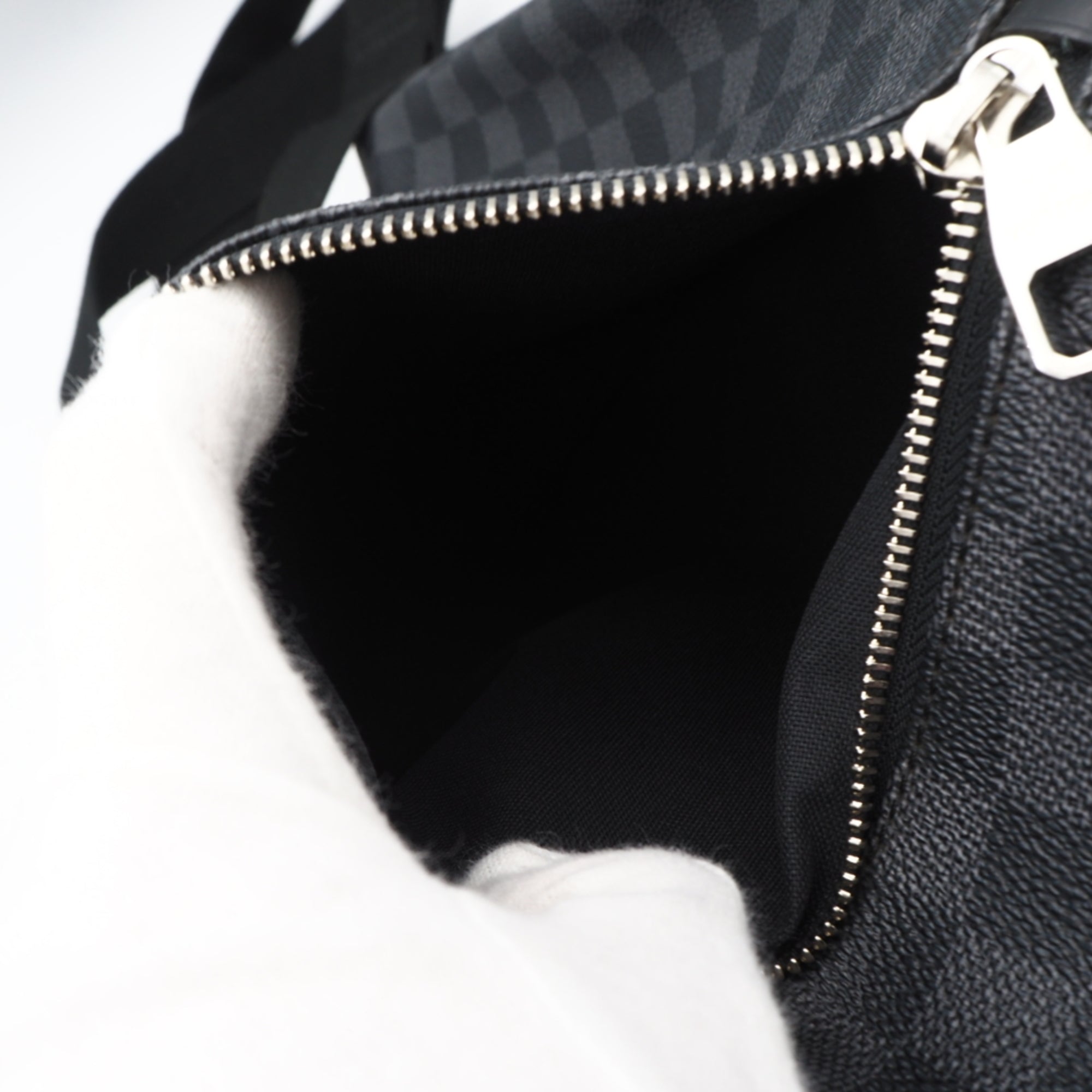 Louis Vuitton Black Canvas Shoulder Bag (Pre-Owned)