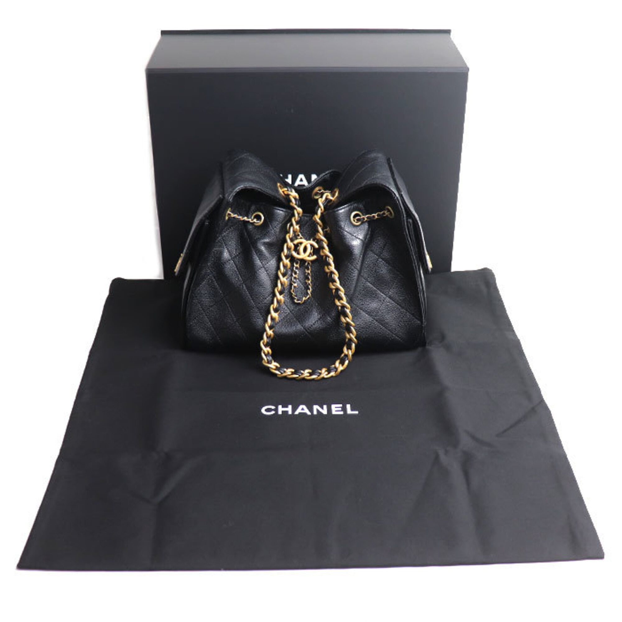 Chanel Black Leather Shoulder Bag (Pre-Owned)