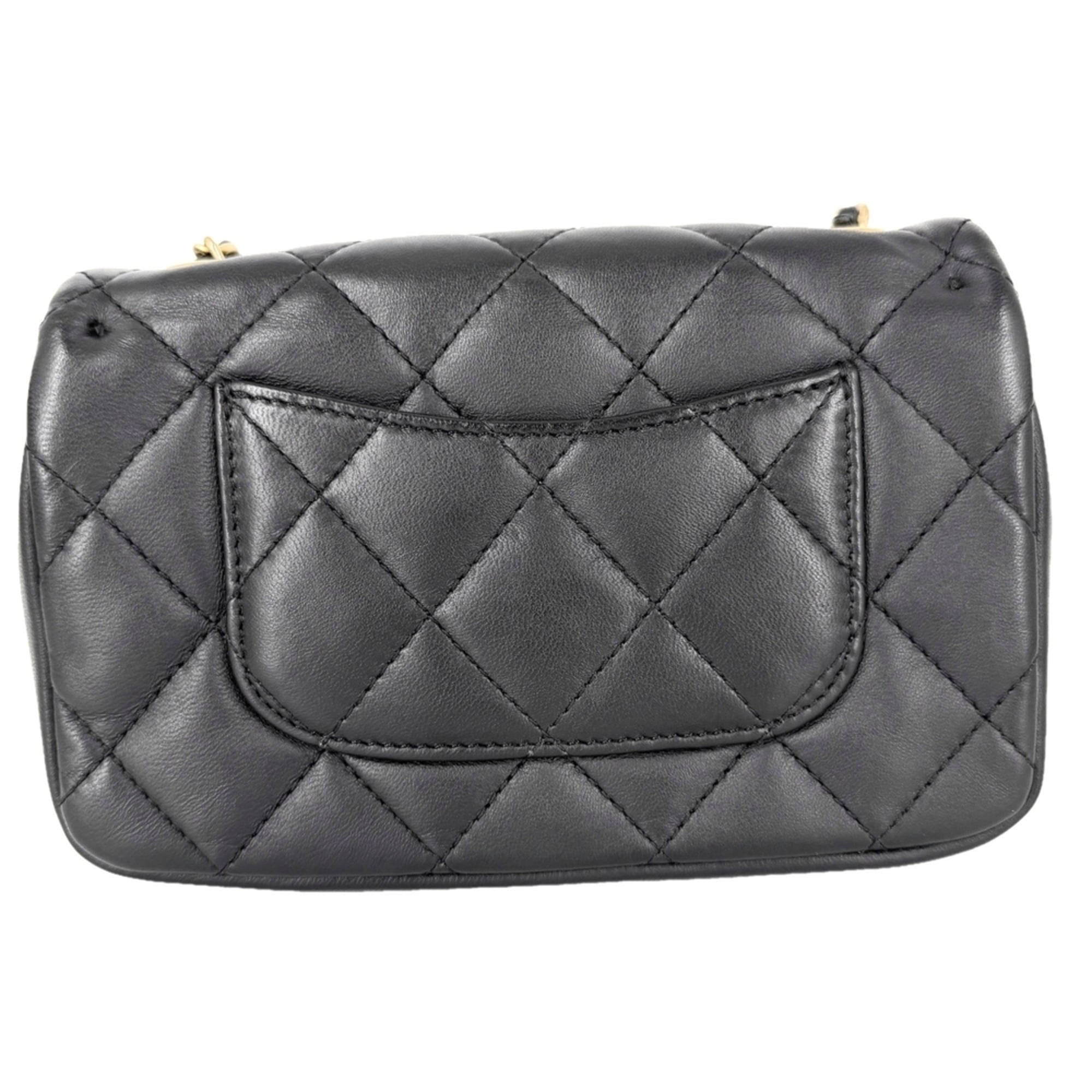 Chanel Black Leather Shoulder Bag (Pre-Owned)