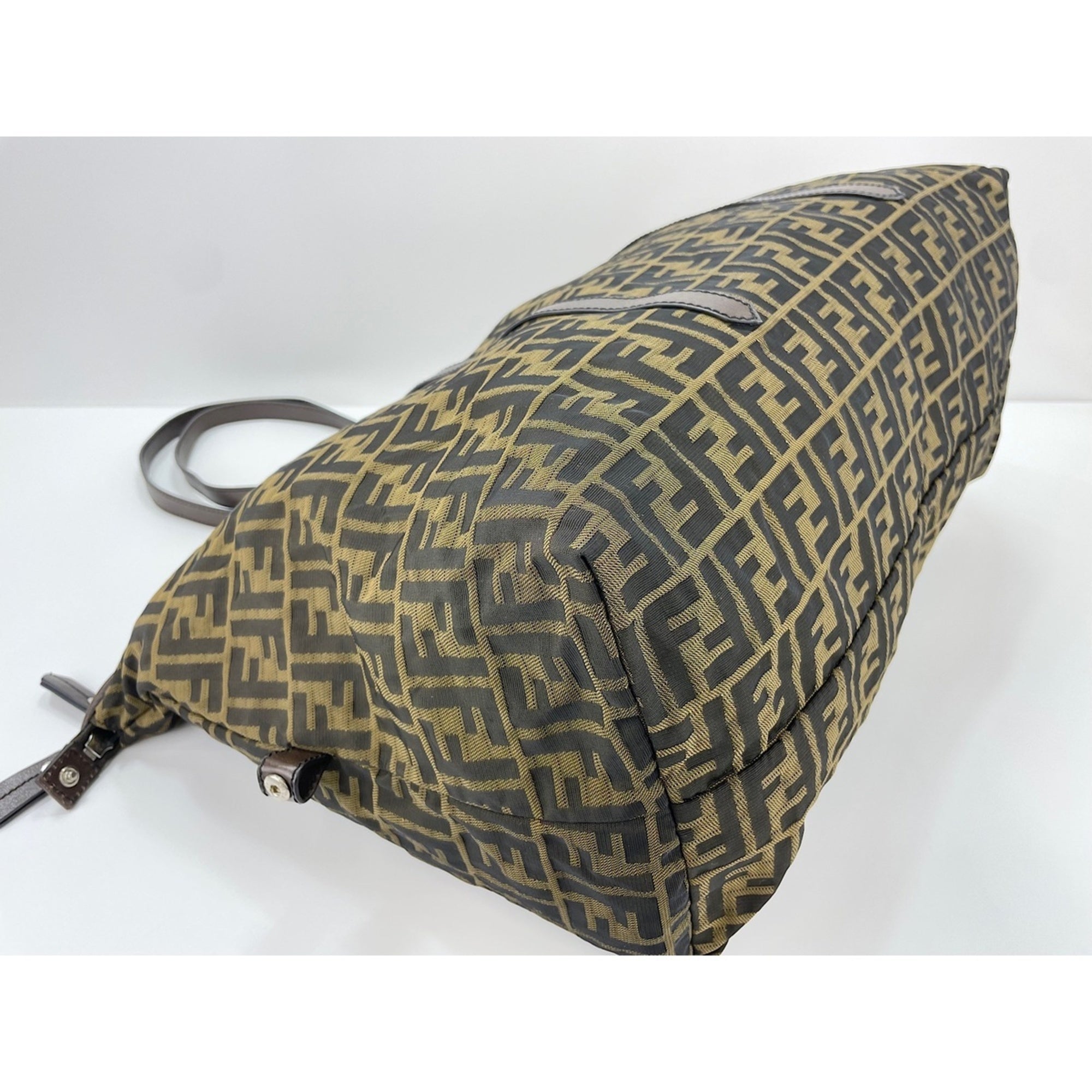 Fendi Brown Canvas Shoulder Bag (Pre-Owned)