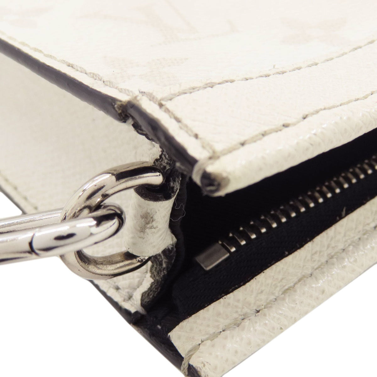 Louis Vuitton Monogram White Taigarama Shoulder Bag (Pre-Owned)