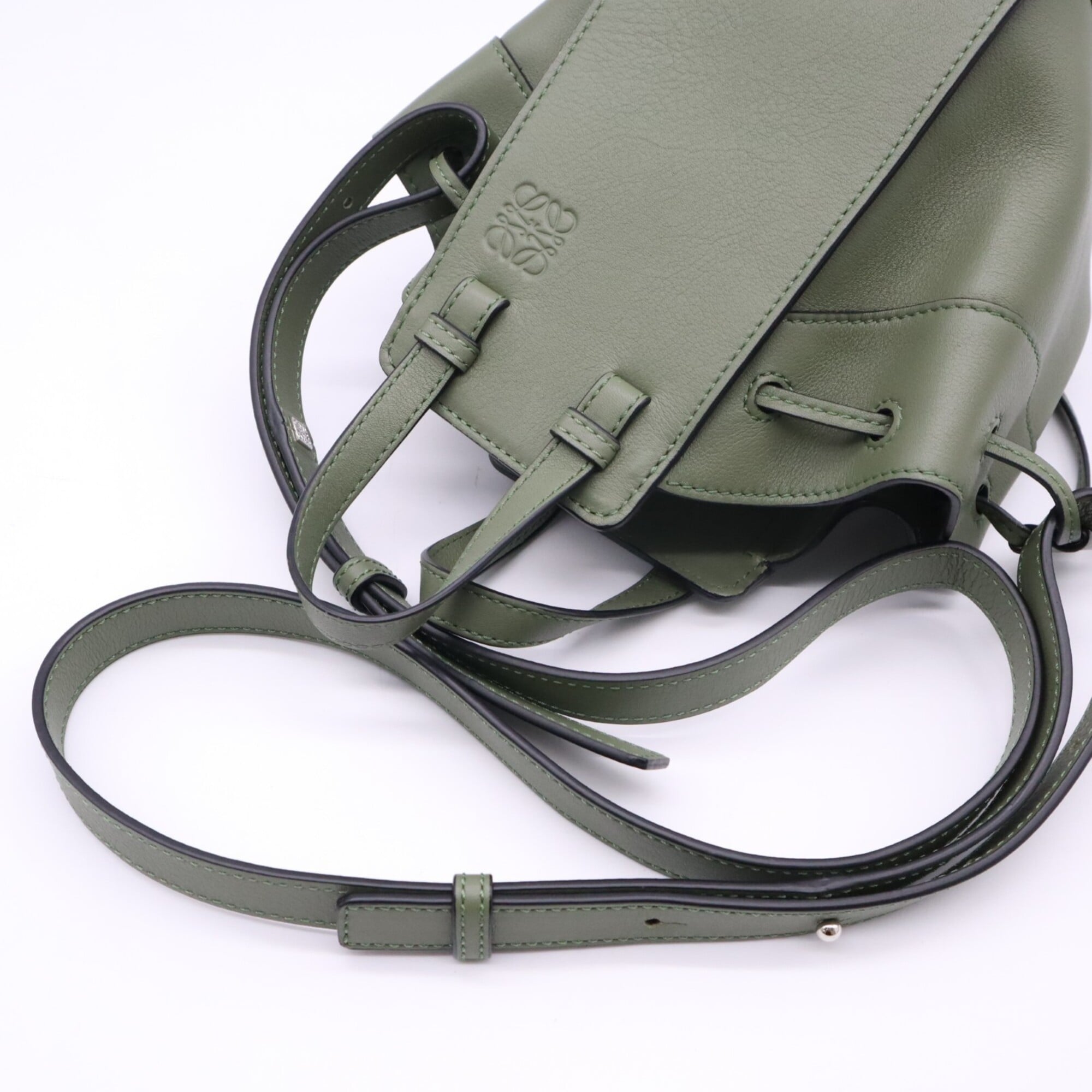 Loewe Hammock Green Leather Handbag (Pre-Owned)