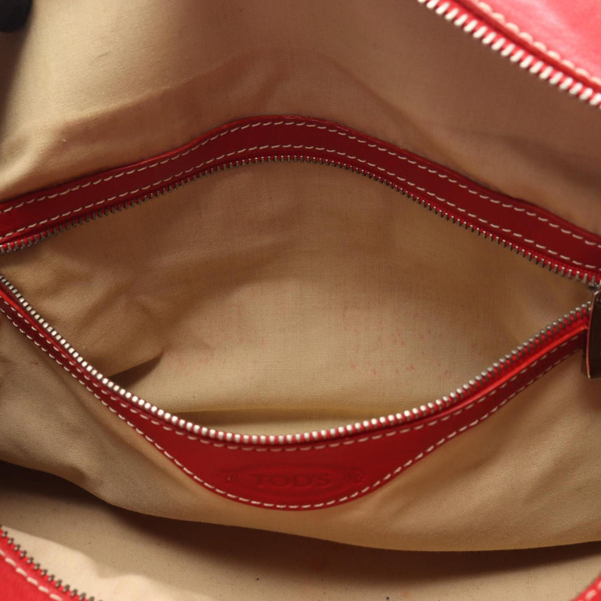 Tod's Red Color Leather Handbag Tote Bag (Pre-Owned)
