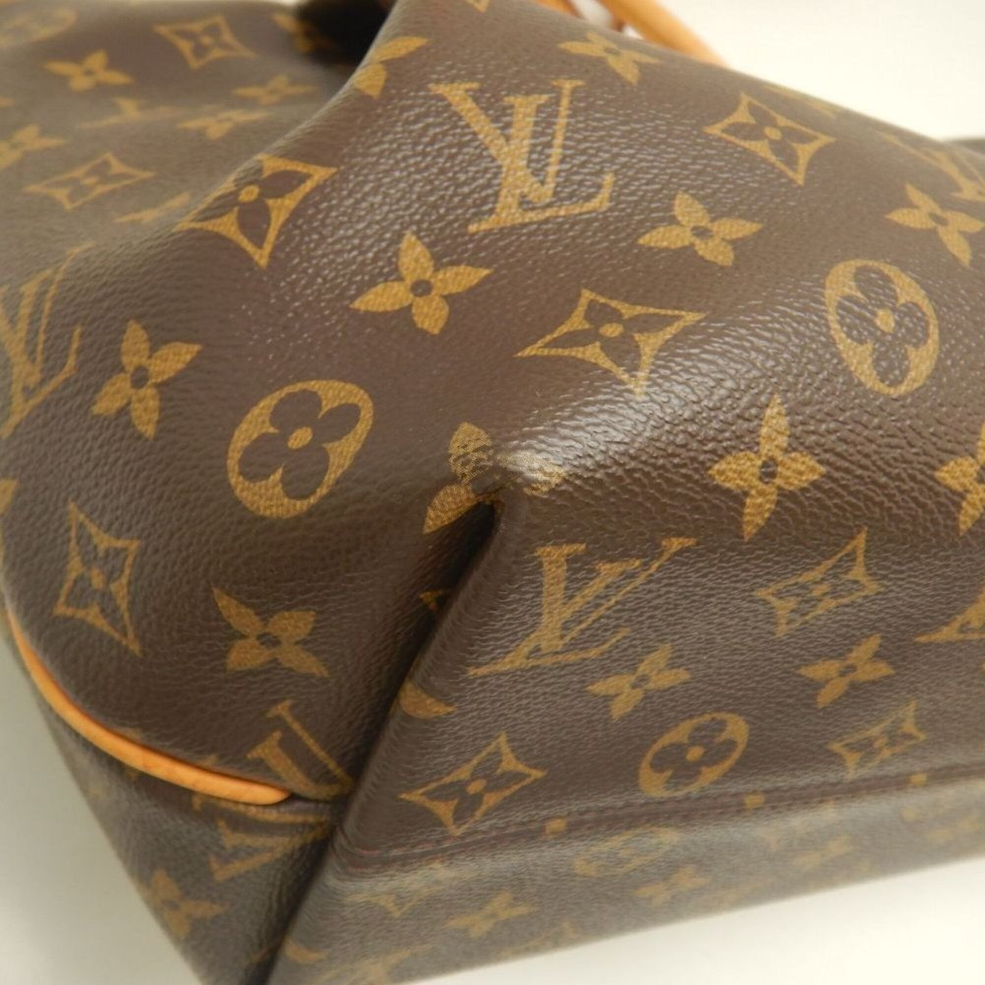 Louis Vuitton Brown Monogram Monogram Canvas Handbag (Pre-Owned)