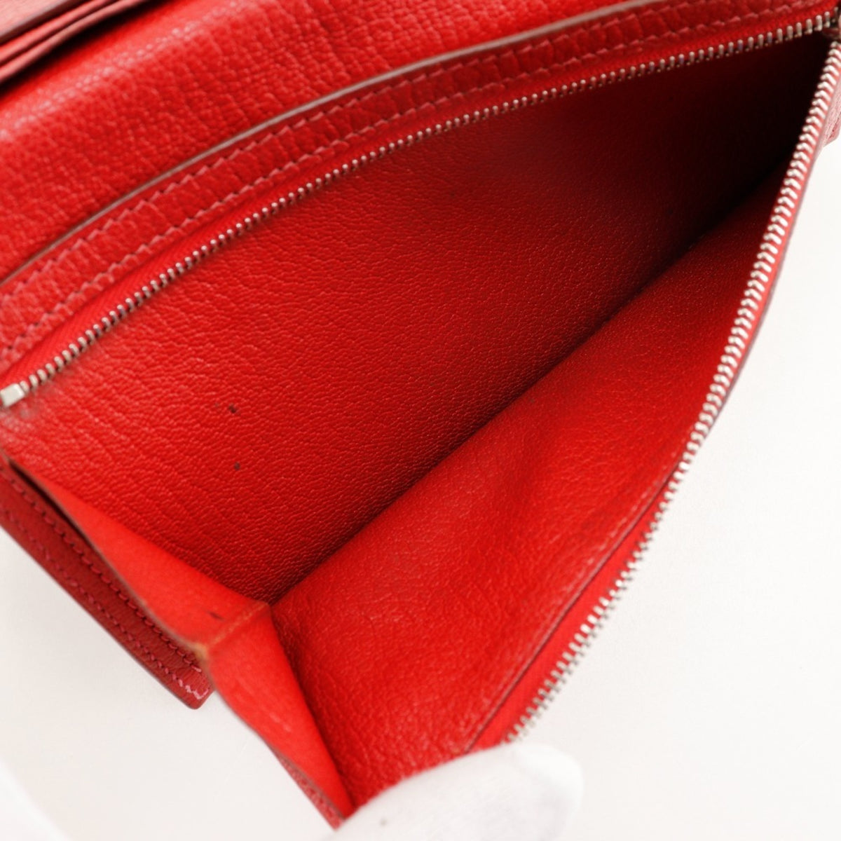 Hermes Red Color Wallet (Bi-Fold) (Pre-Owned)