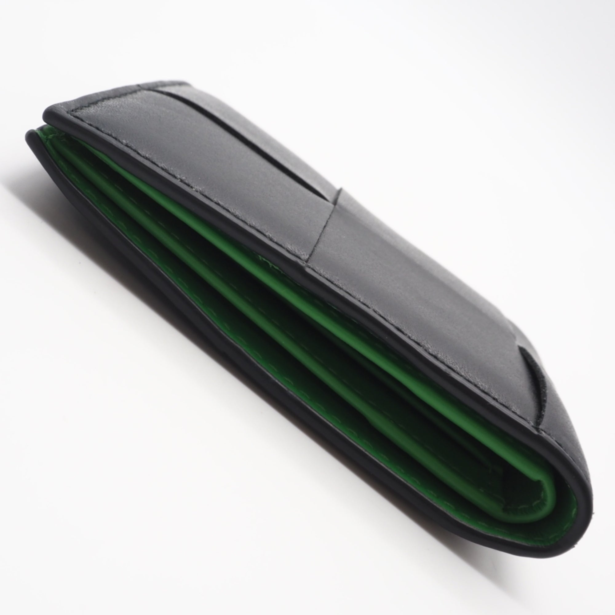Bottega Veneta Black Green Leather Wallet (Bi-Fold) (Pre-Owned)