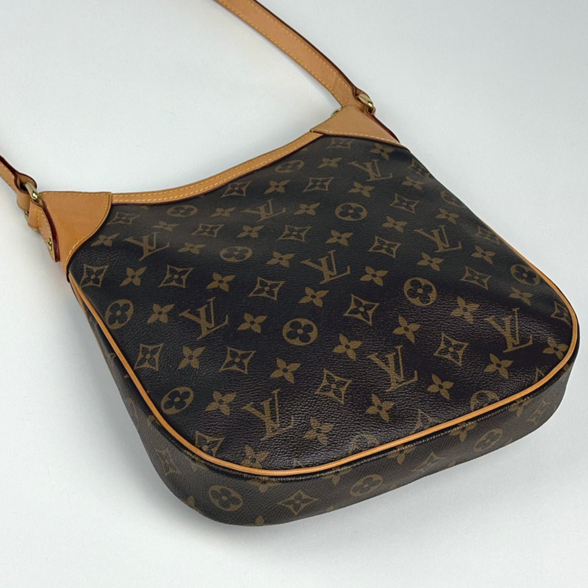 Louis Vuitton Brown Monogram Shoulder Bag (Pre-Owned)