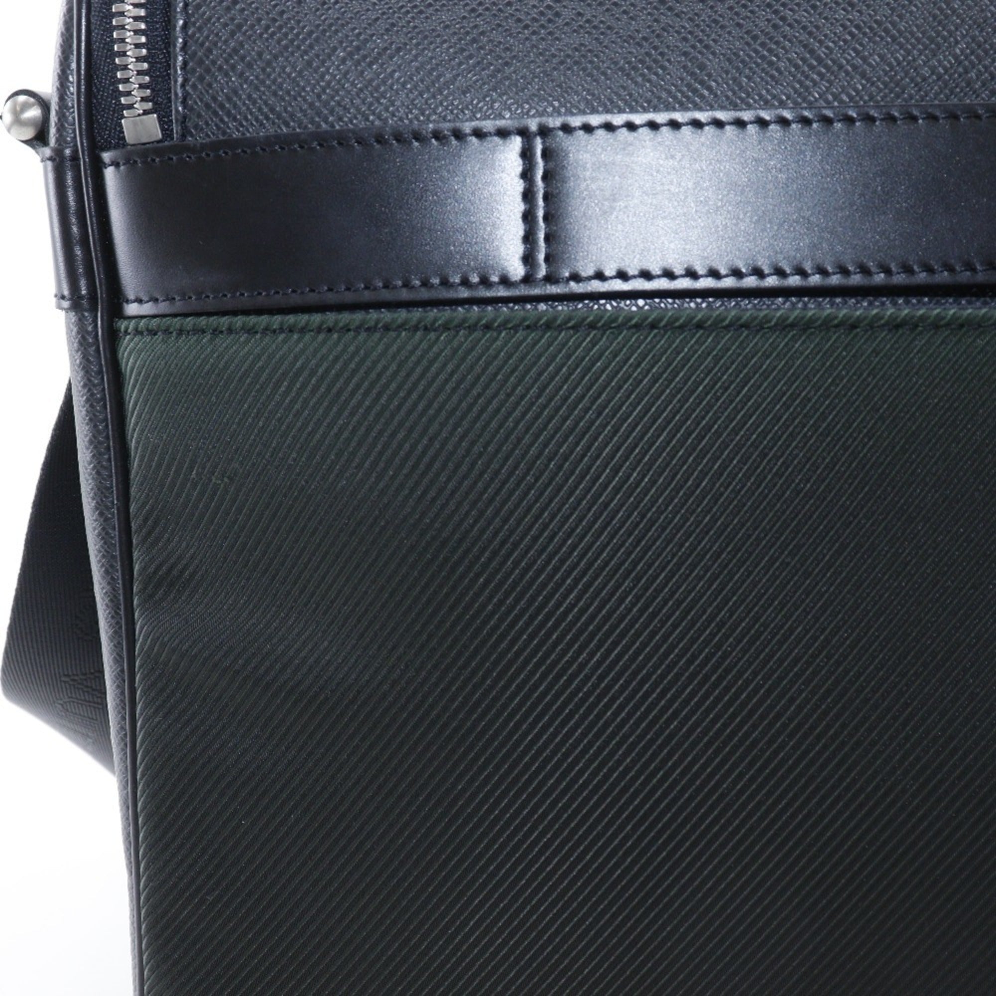 Louis Vuitton Ardoise Black Taiga Leather Nylon Canvas Shoulder Bag (Pre-Owned)