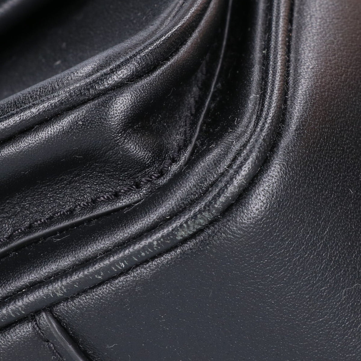 Michael Kors Black Leather Shoulder Bag (Pre-Owned)