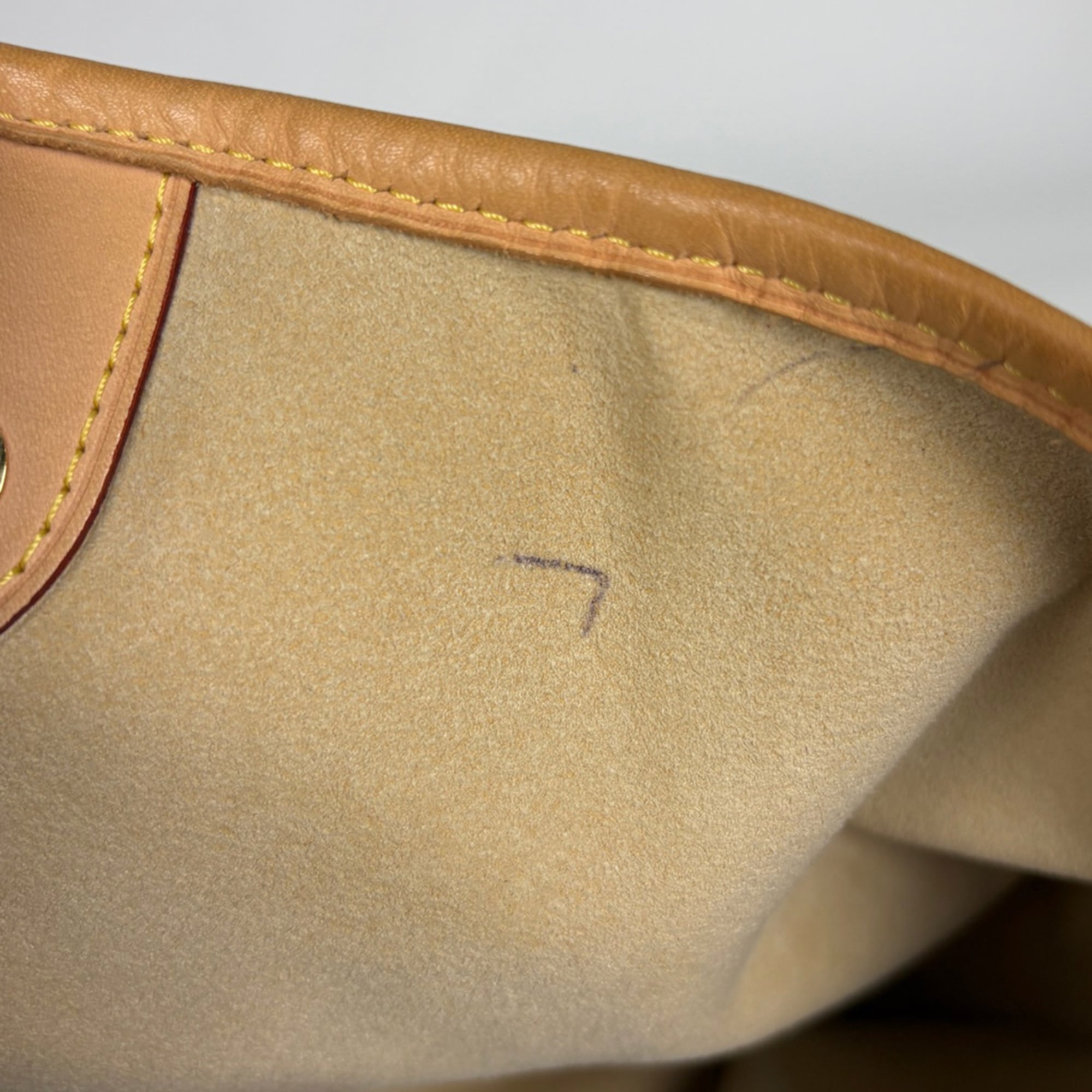 Louis Vuitton Brown Monogram Shoulder Bag (Pre-Owned)