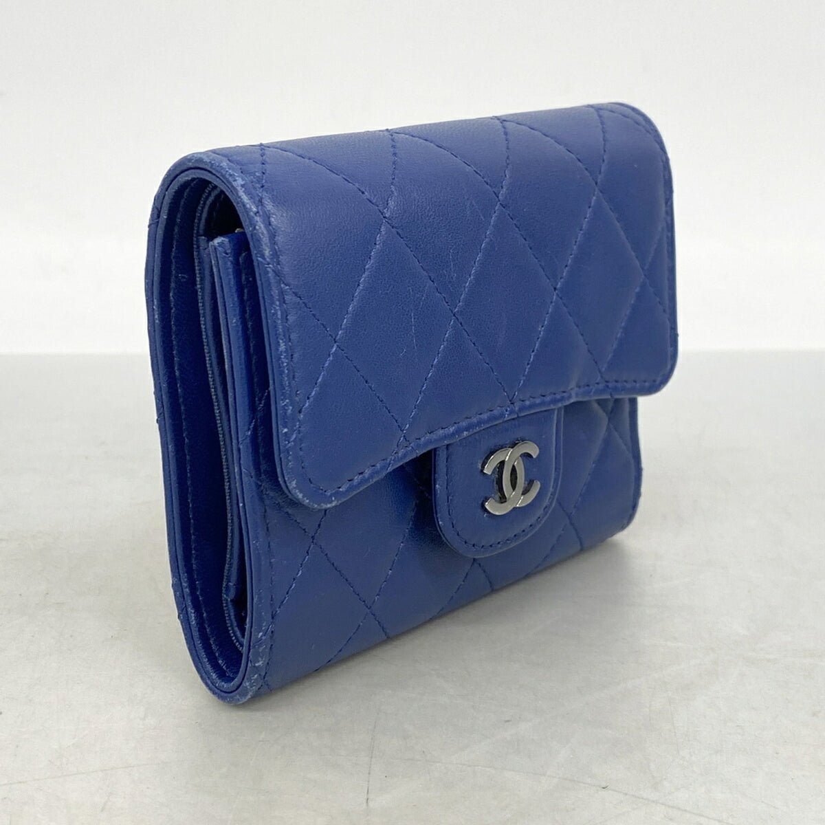 Chanel Blue Leather Wallet (Tri-Fold) (Pre-Owned)