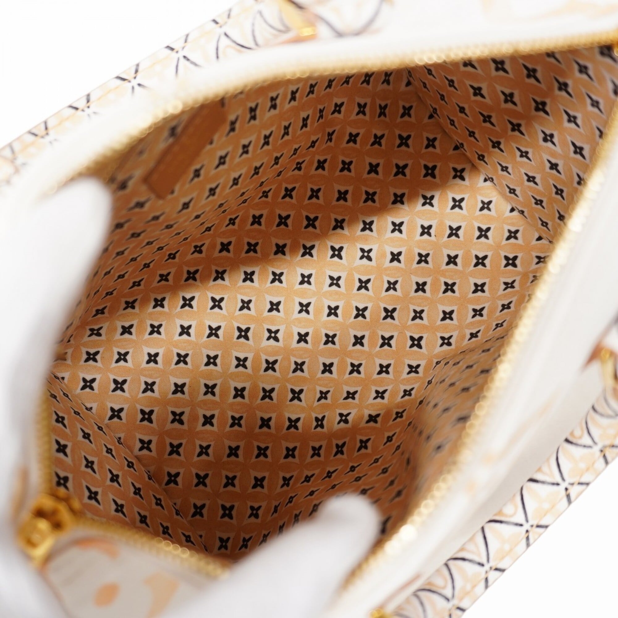 Louis Vuitton Beige White Handbag (Pre-Owned)